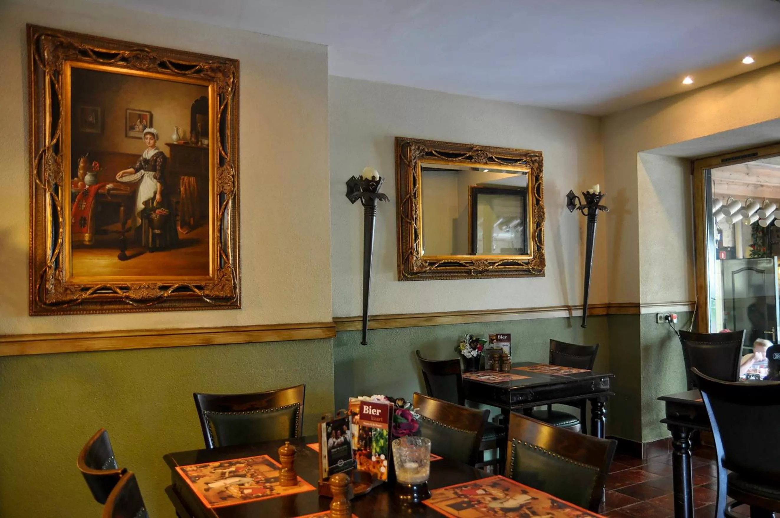 Food, Restaurant/Places to Eat in Gasterij de Poort