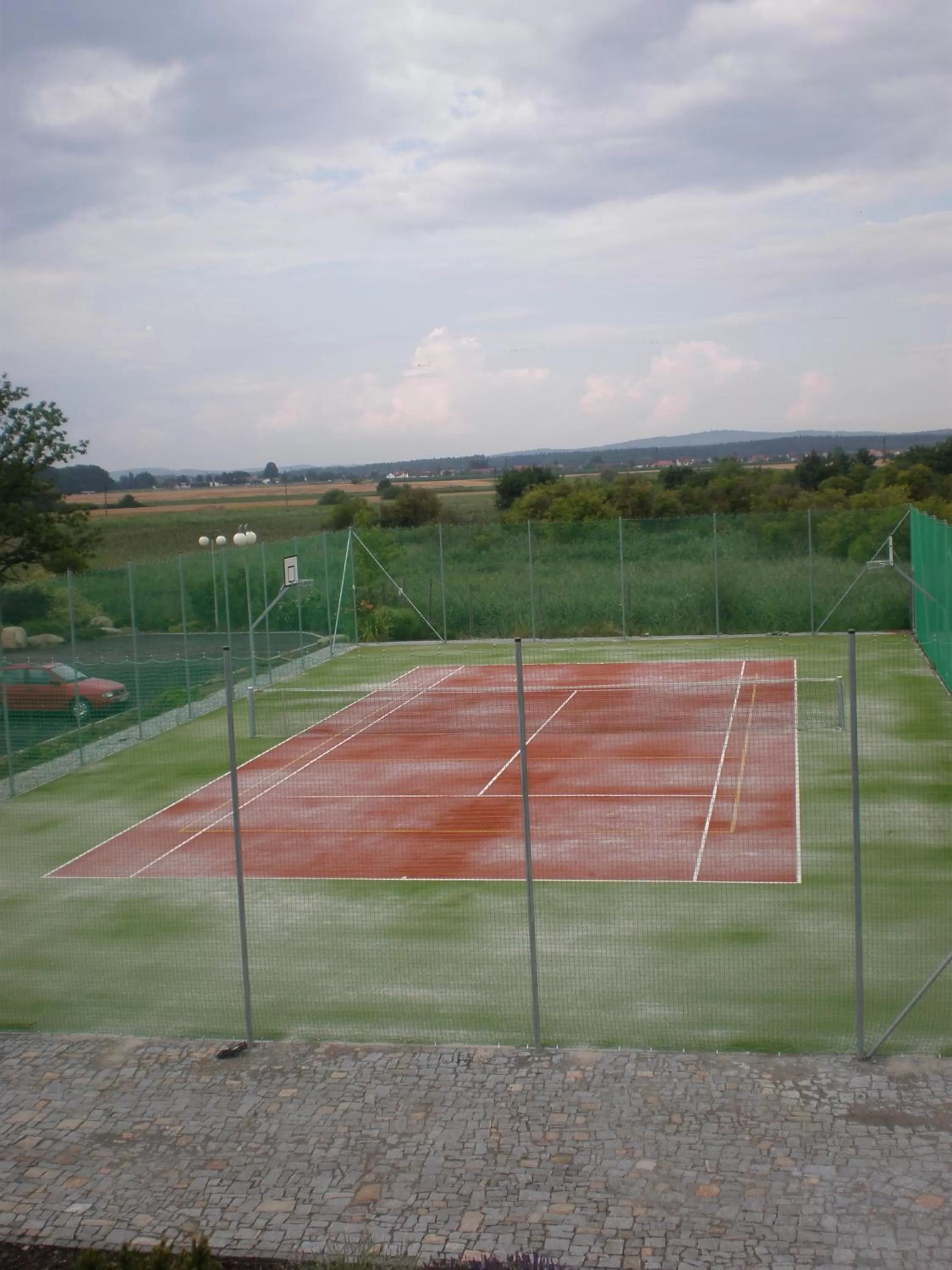Tennis court in Wellness hotel & minipivovar Kněžínek