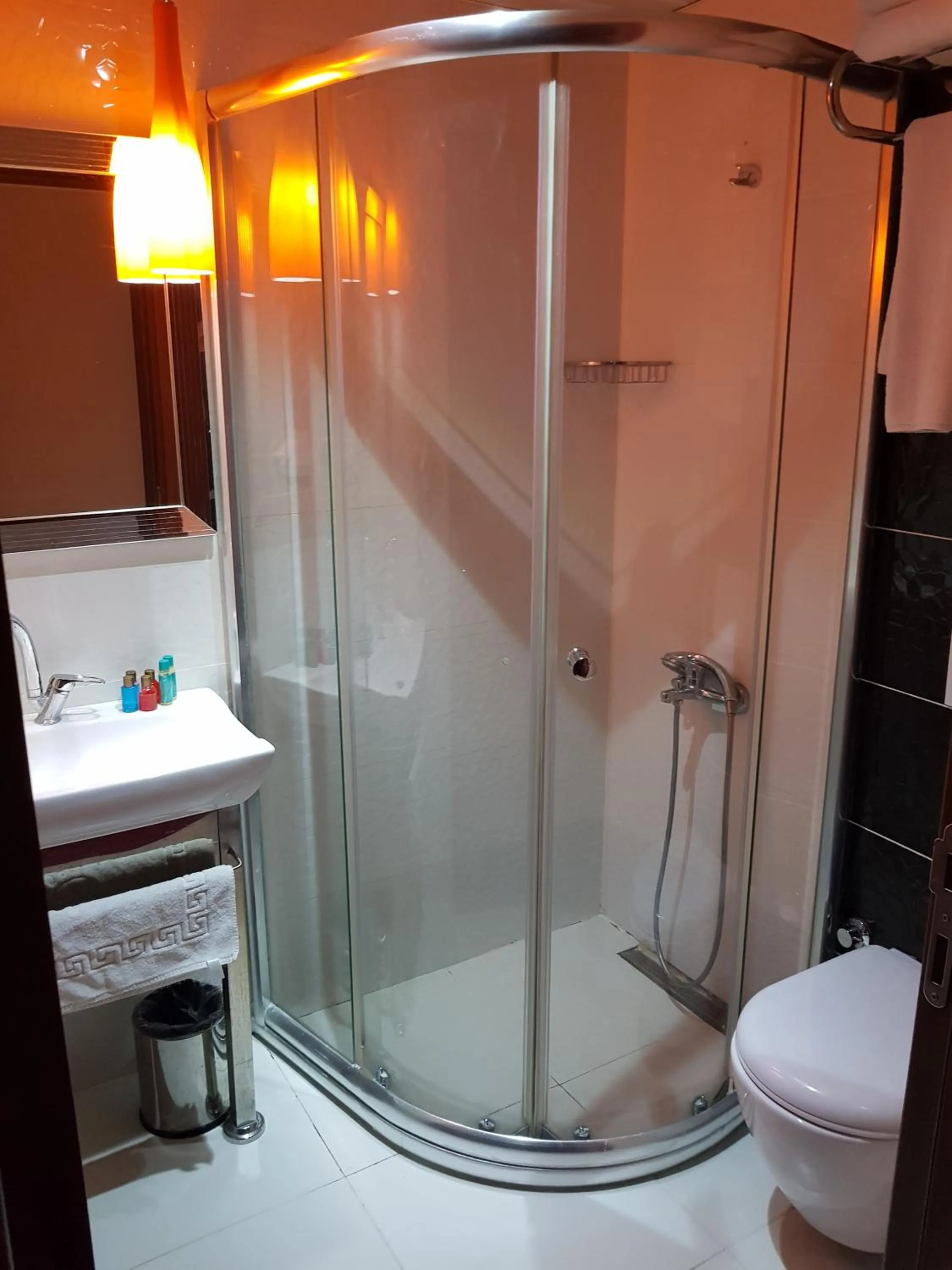 Shower in Ismira Hotel Ankara