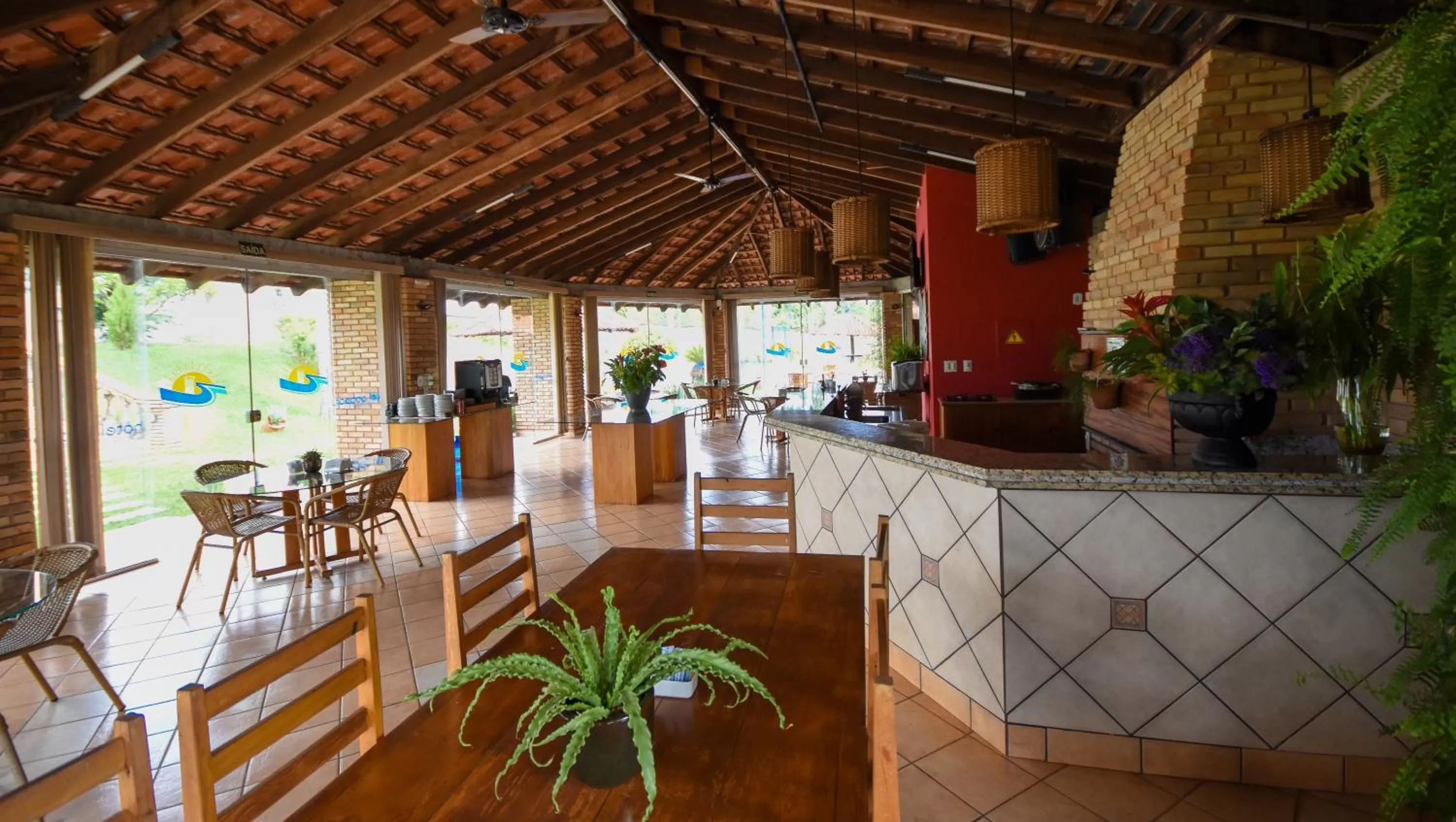 Restaurant/places to eat in HOTEL ABAPORU