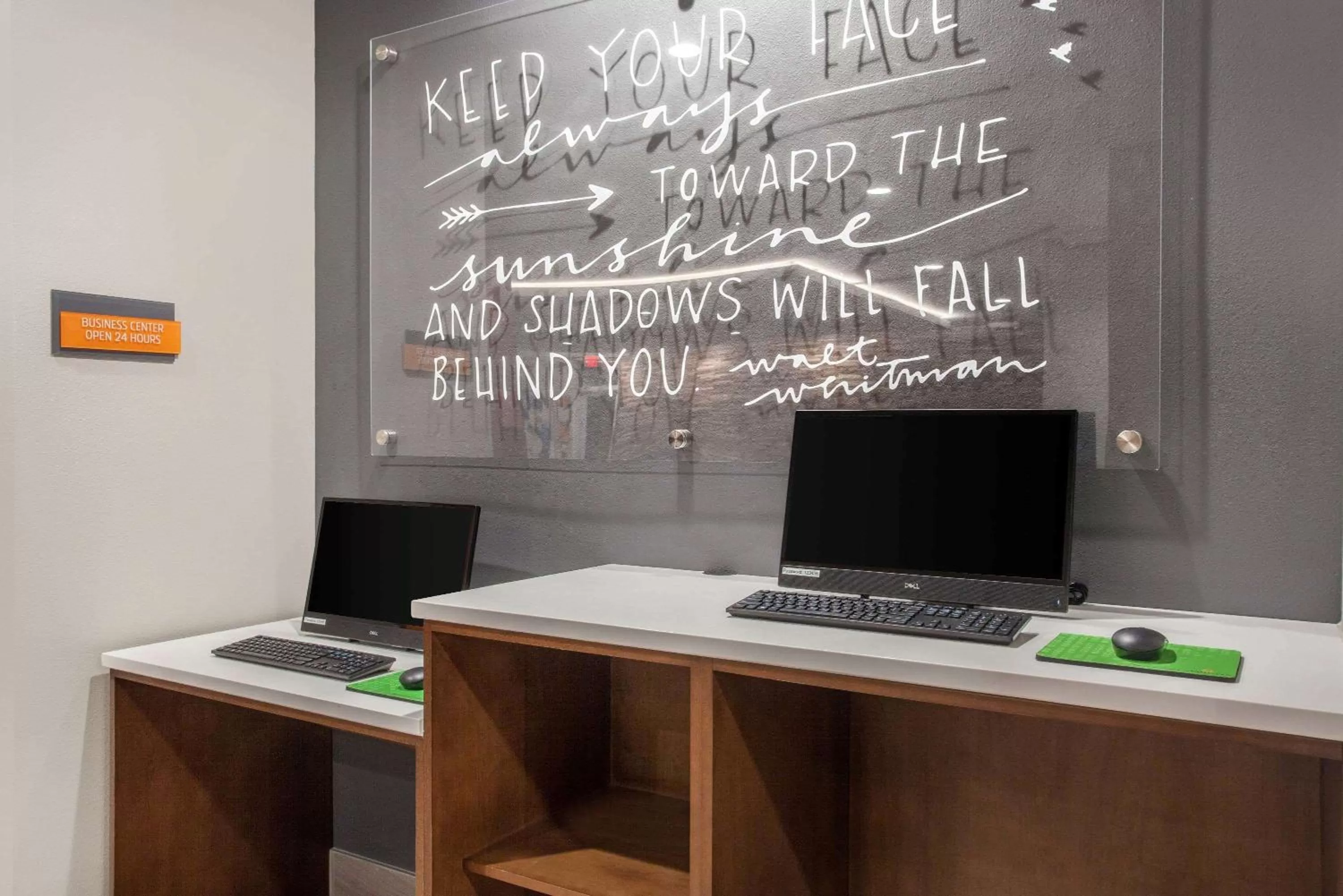 Business facilities in La Quinta by Wyndham Madera