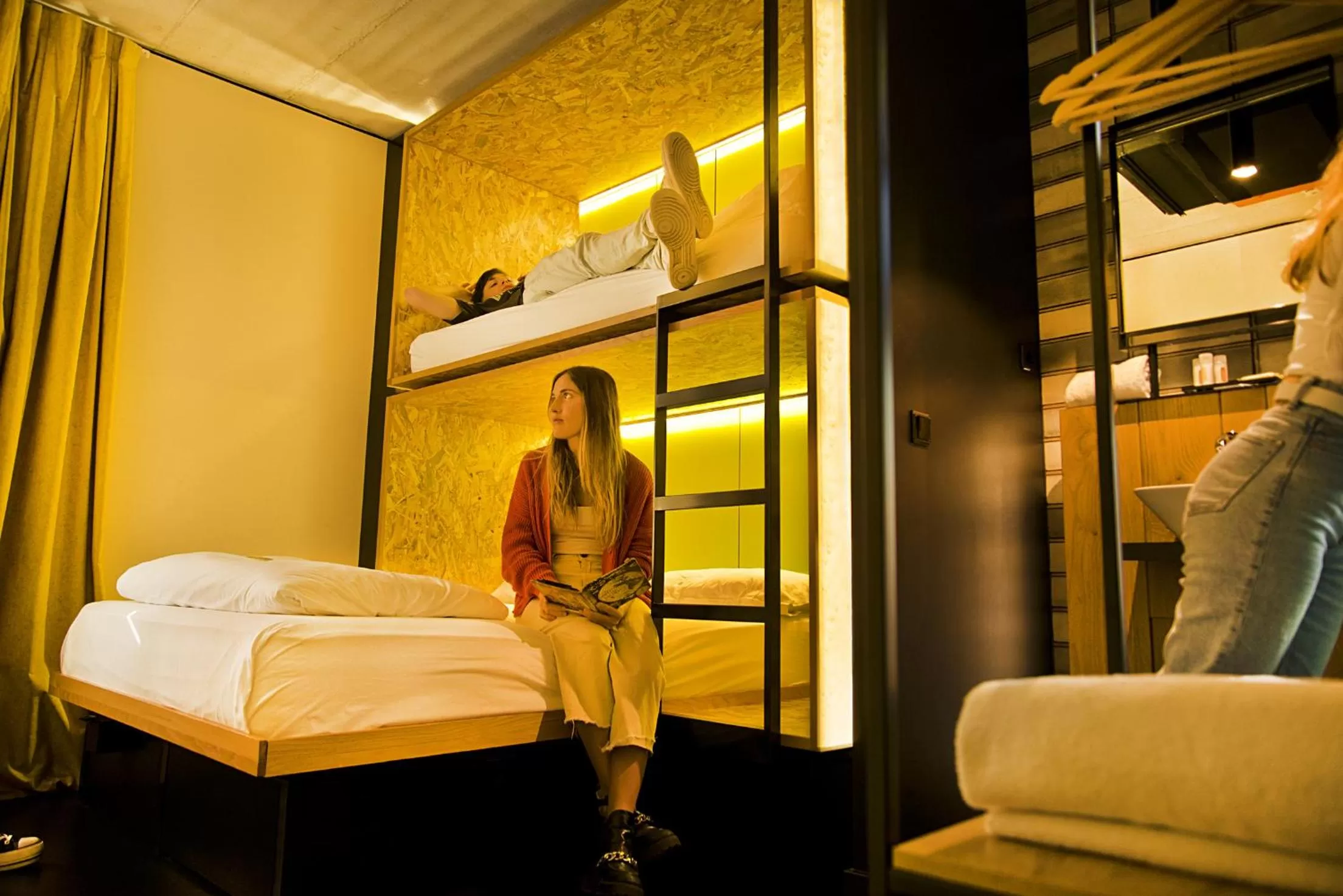 People, Bed in Bastardo Hostel