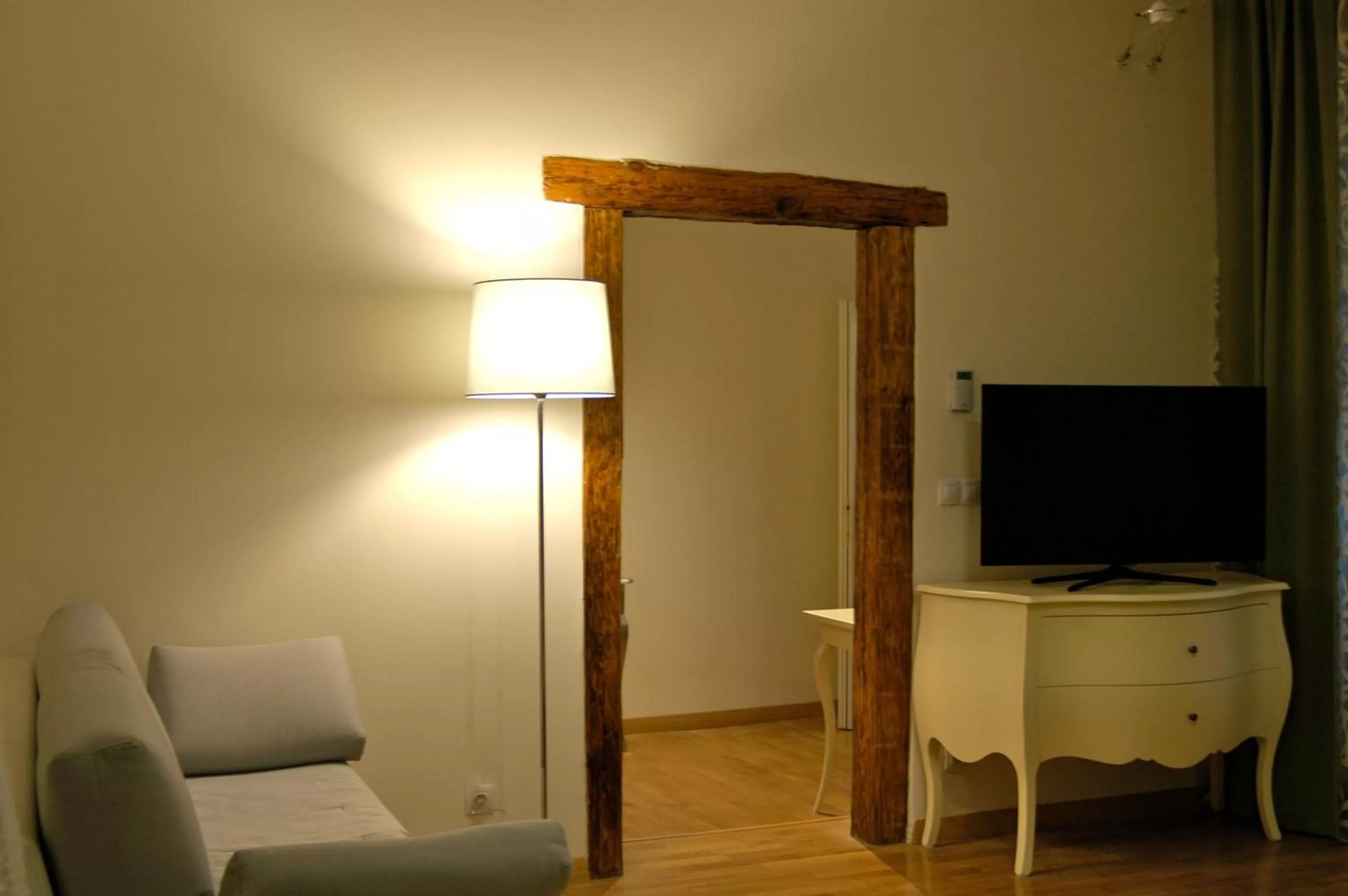 TV and multimedia in Dolce Vita Suites Boutique