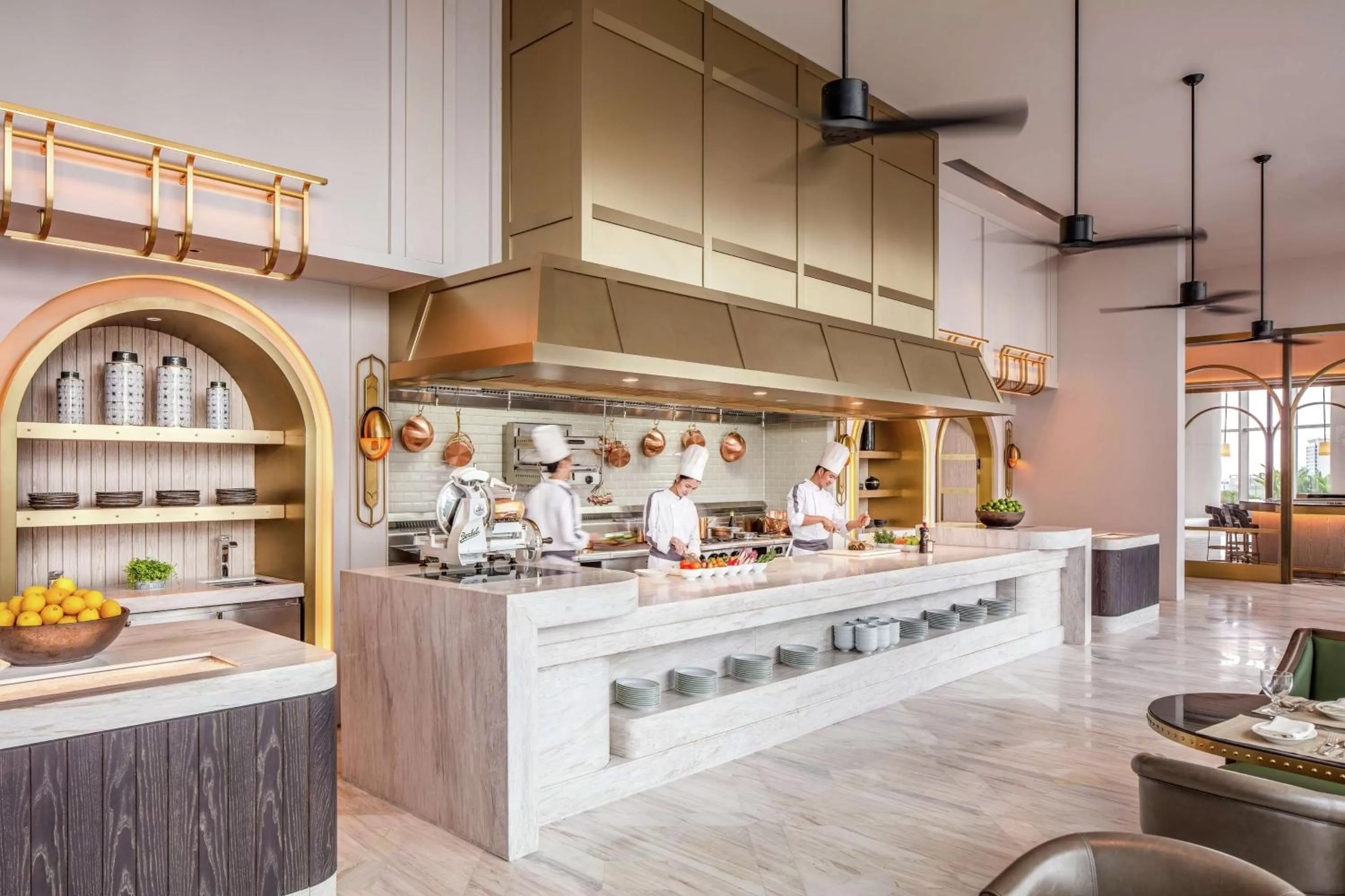 Restaurant/places to eat in Waldorf Astoria Bangkok