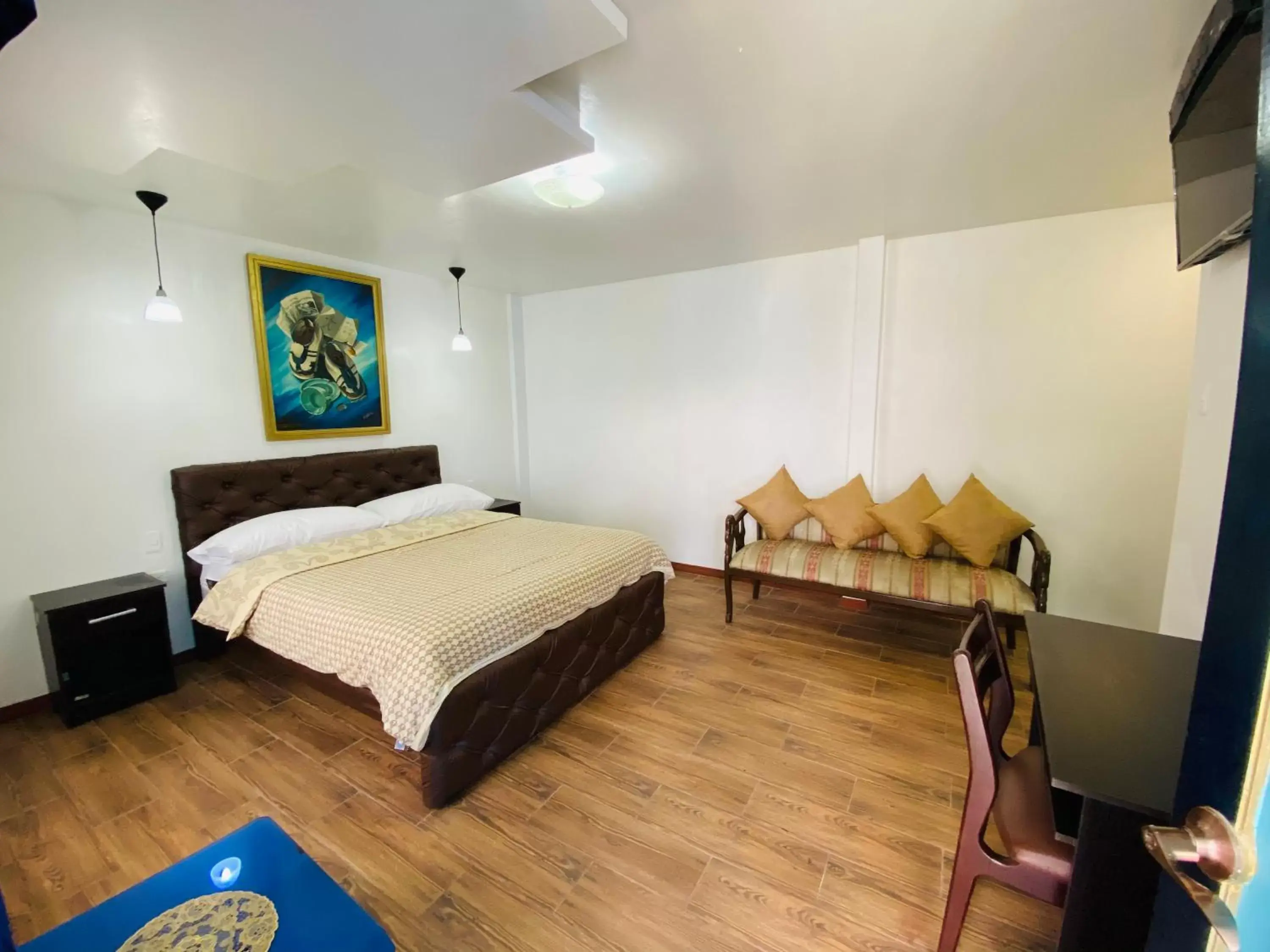 King Suite - single occupancy in Hotel Montecarlo King Suite - single occupancy in Hotel Montecarlo