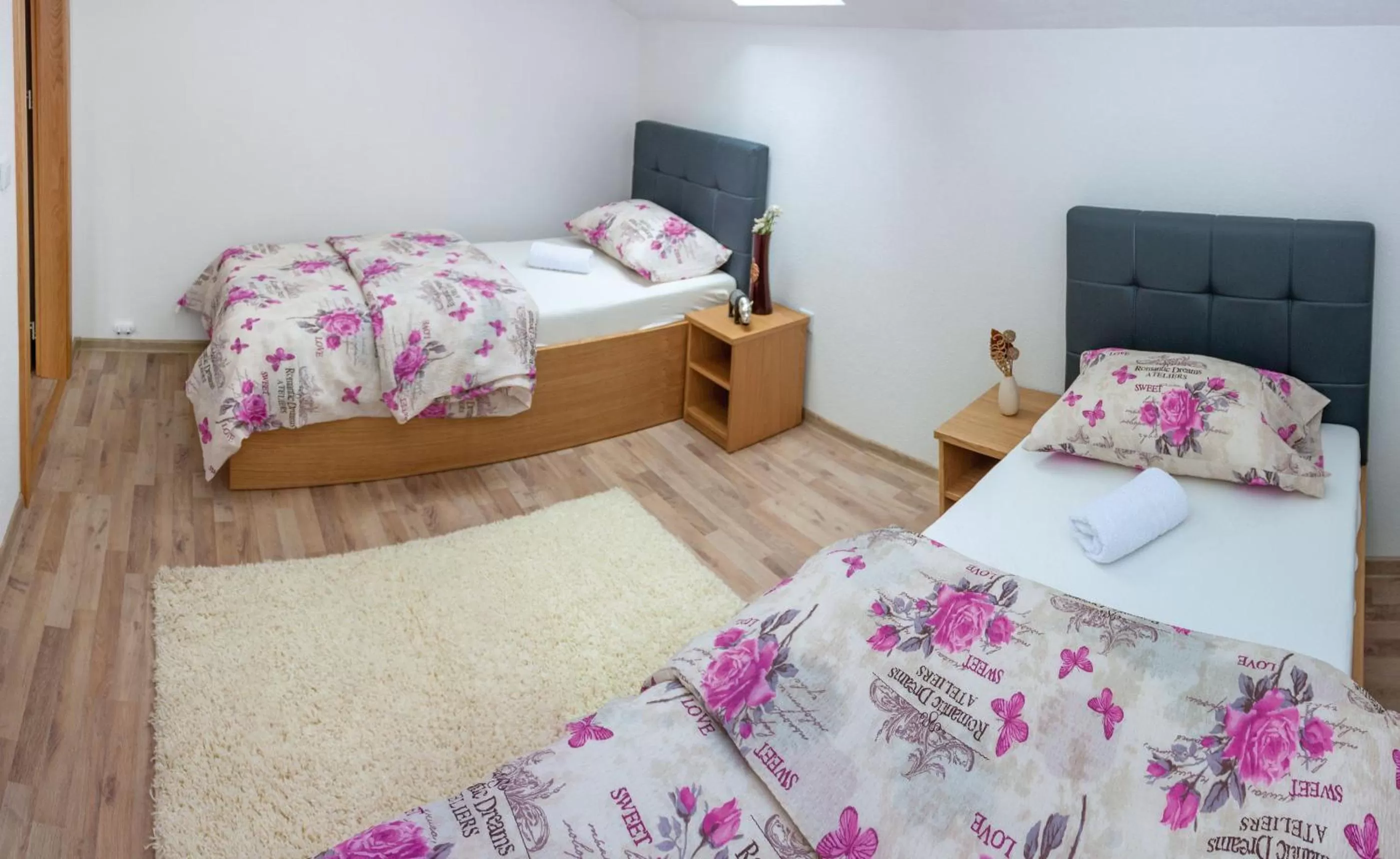 Bedroom, Bed in Villa Maja