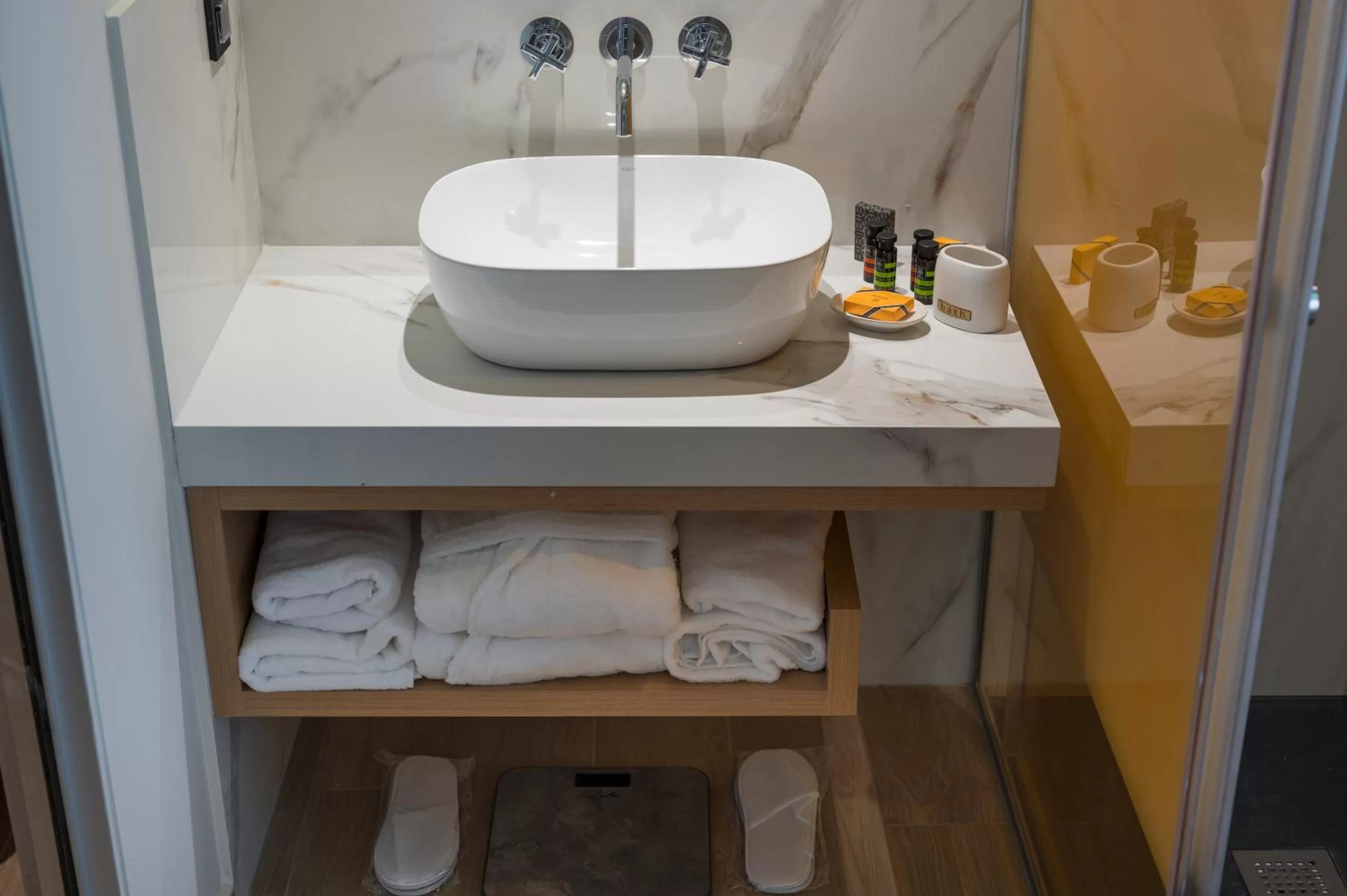 Photo of the whole room in Hyperion City Hotel & Spa