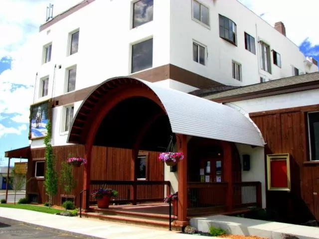 Property building in Colter's Lodge