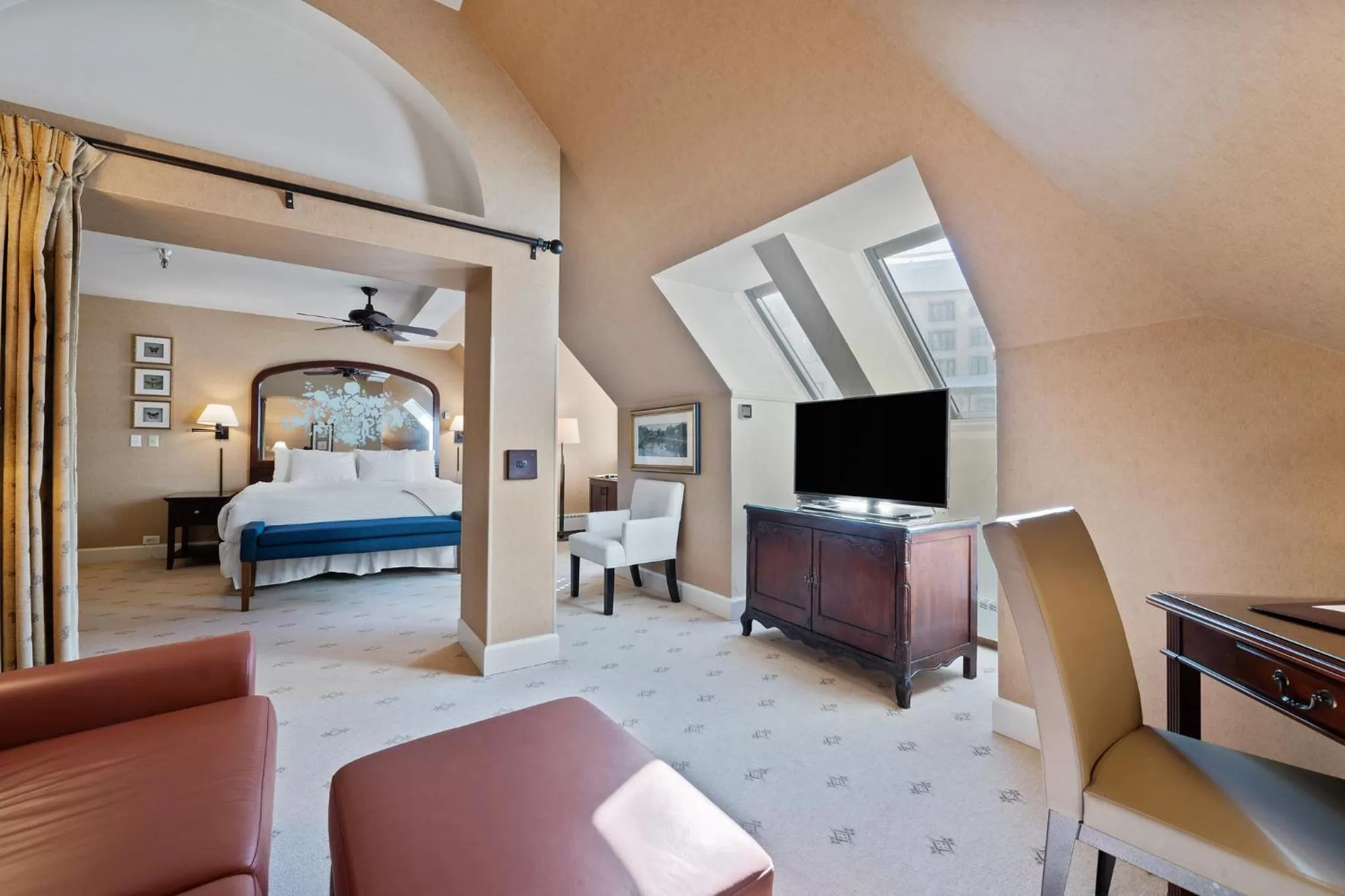 Bedroom, Bed in Poste Montane Lodge by East West