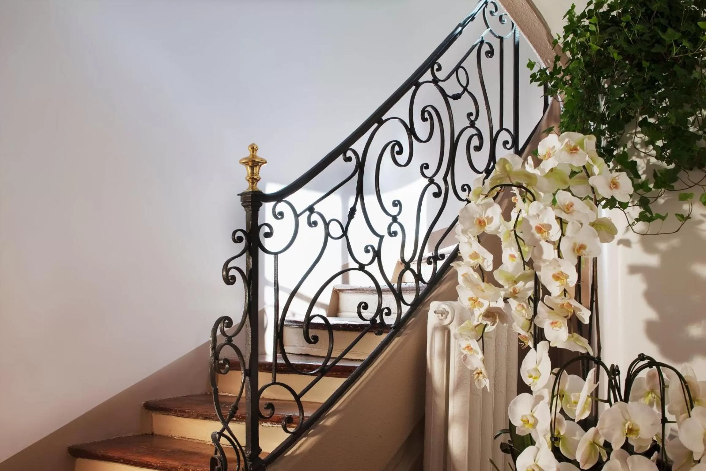 Decorative detail in Hotel d'Angleterre