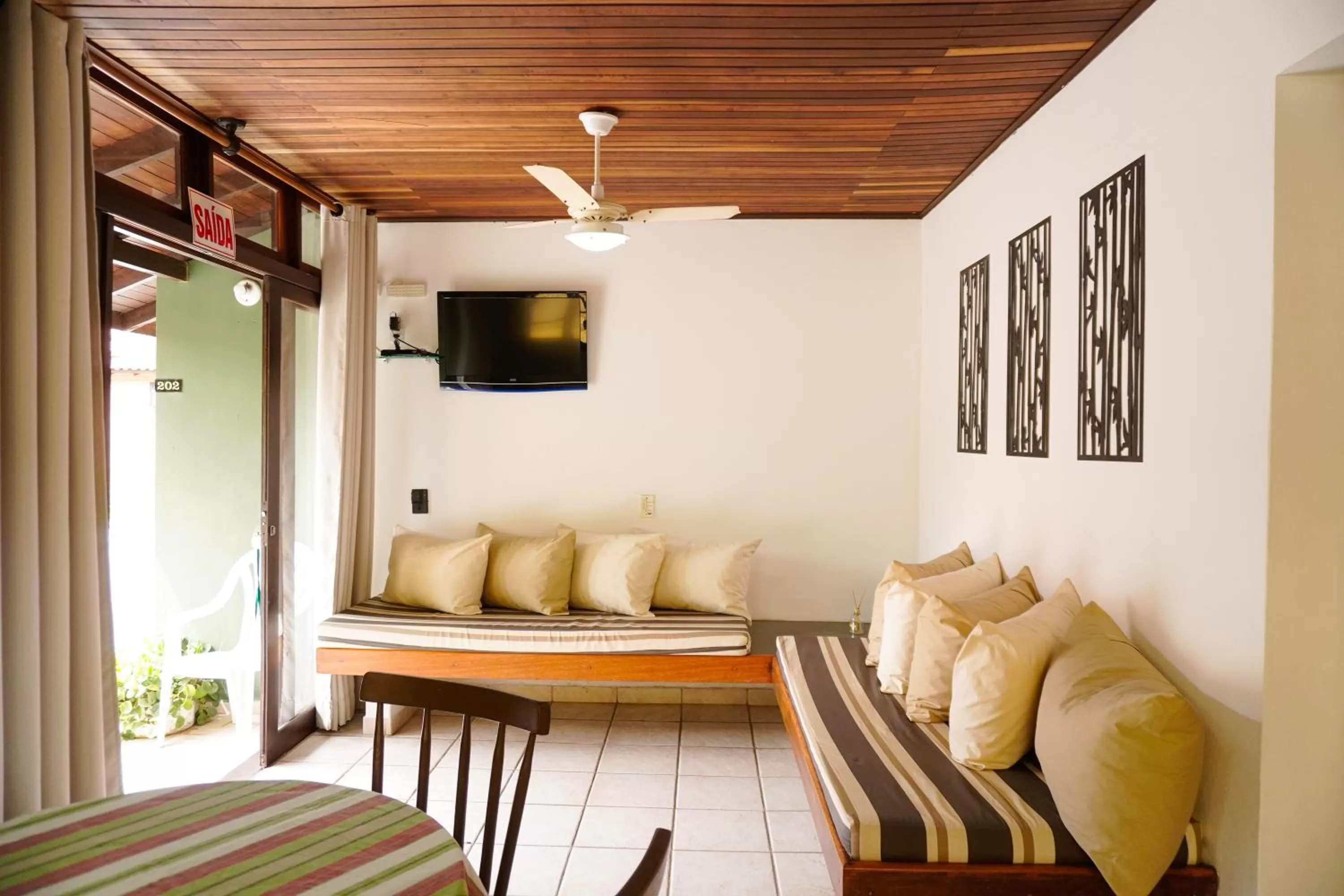 TV and multimedia, Seating Area in Pousada Dunasol Floripa