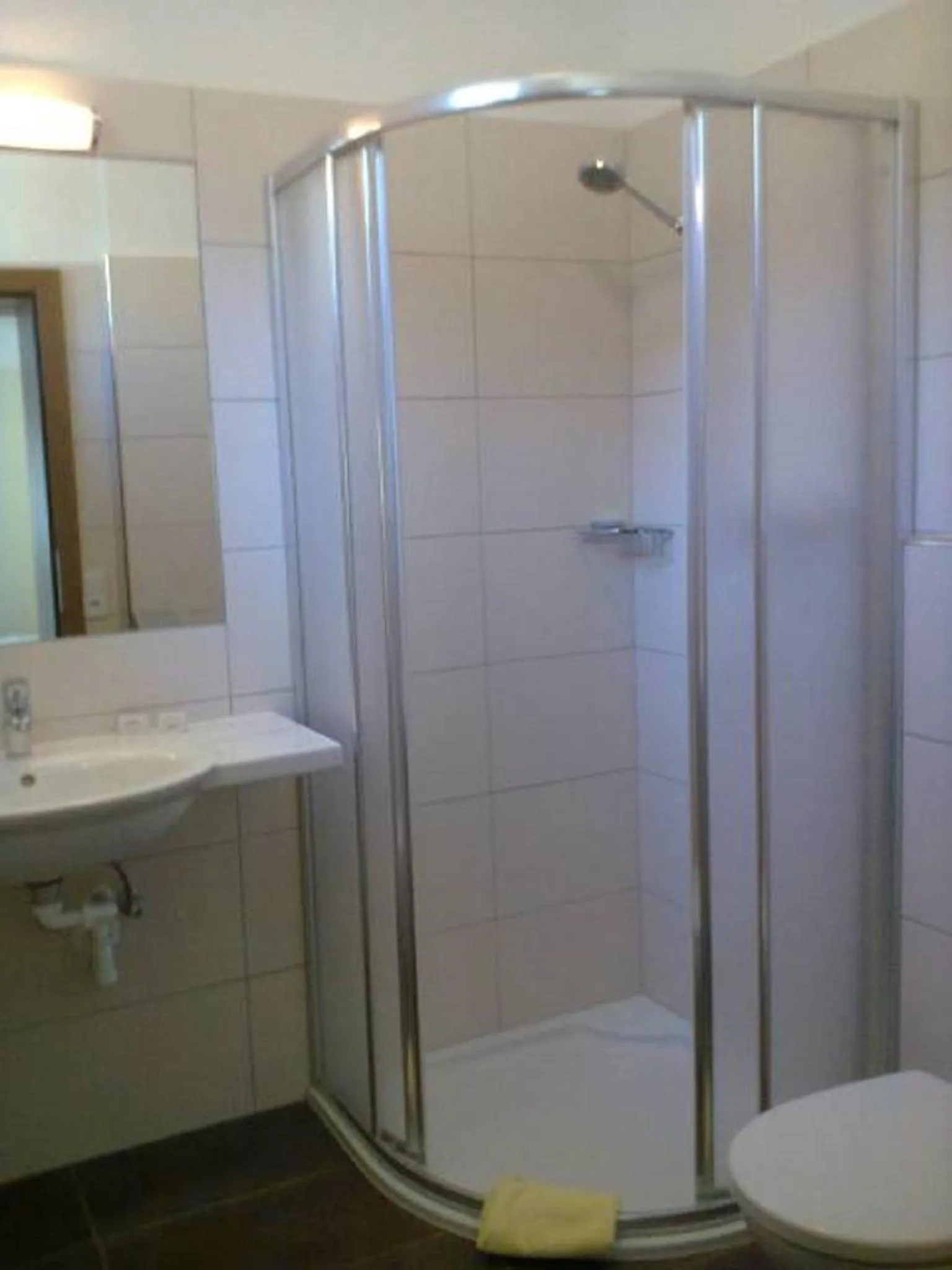 Shower in Hotel Traube