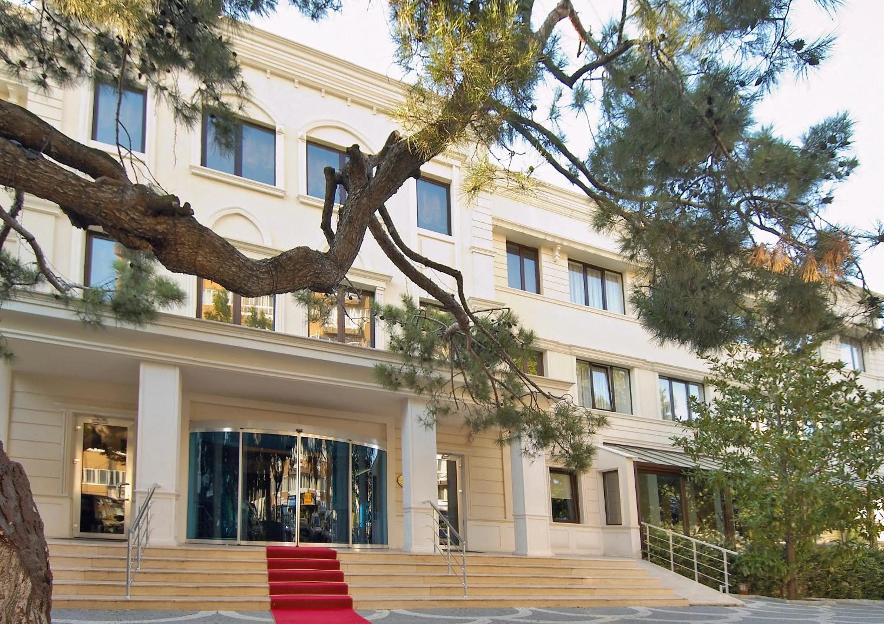 Facade/entrance in Gonluferah Thermal Hotel
