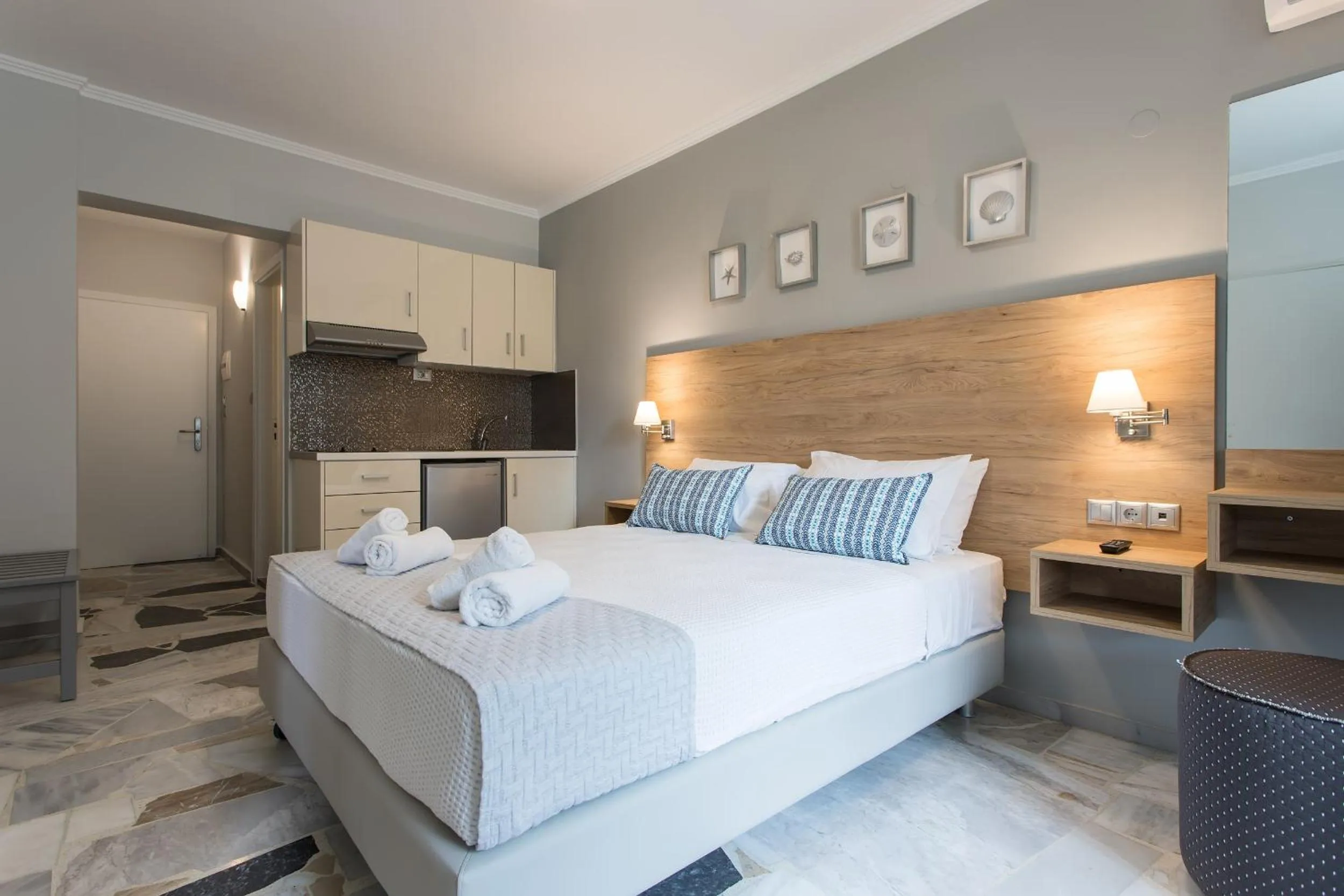 Photo of the whole room, Bed in Georgioupolis Beach Hotel