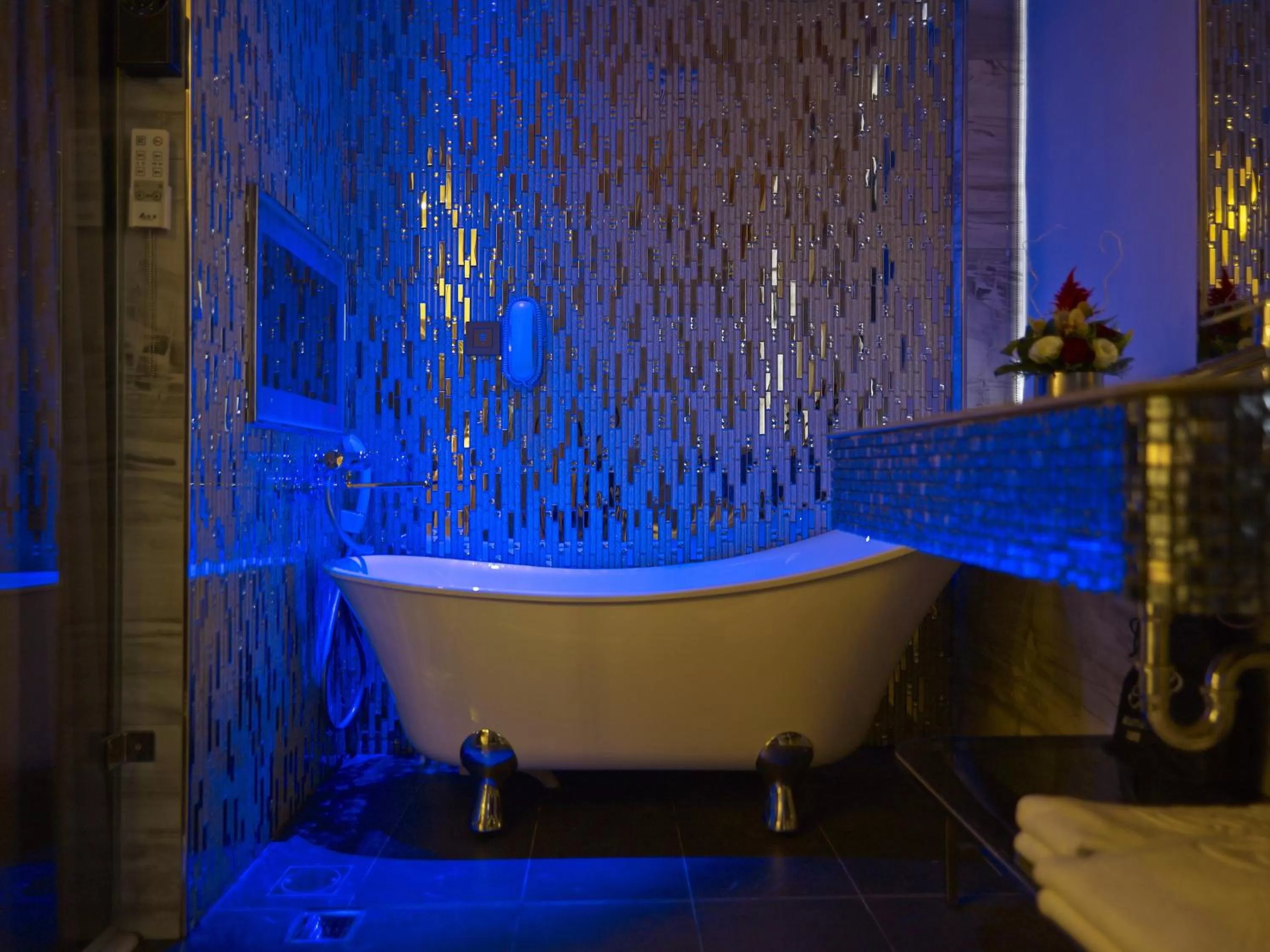 Bathroom in Beauty Hotels Taipei - HOTEL BSTAY Self Check In