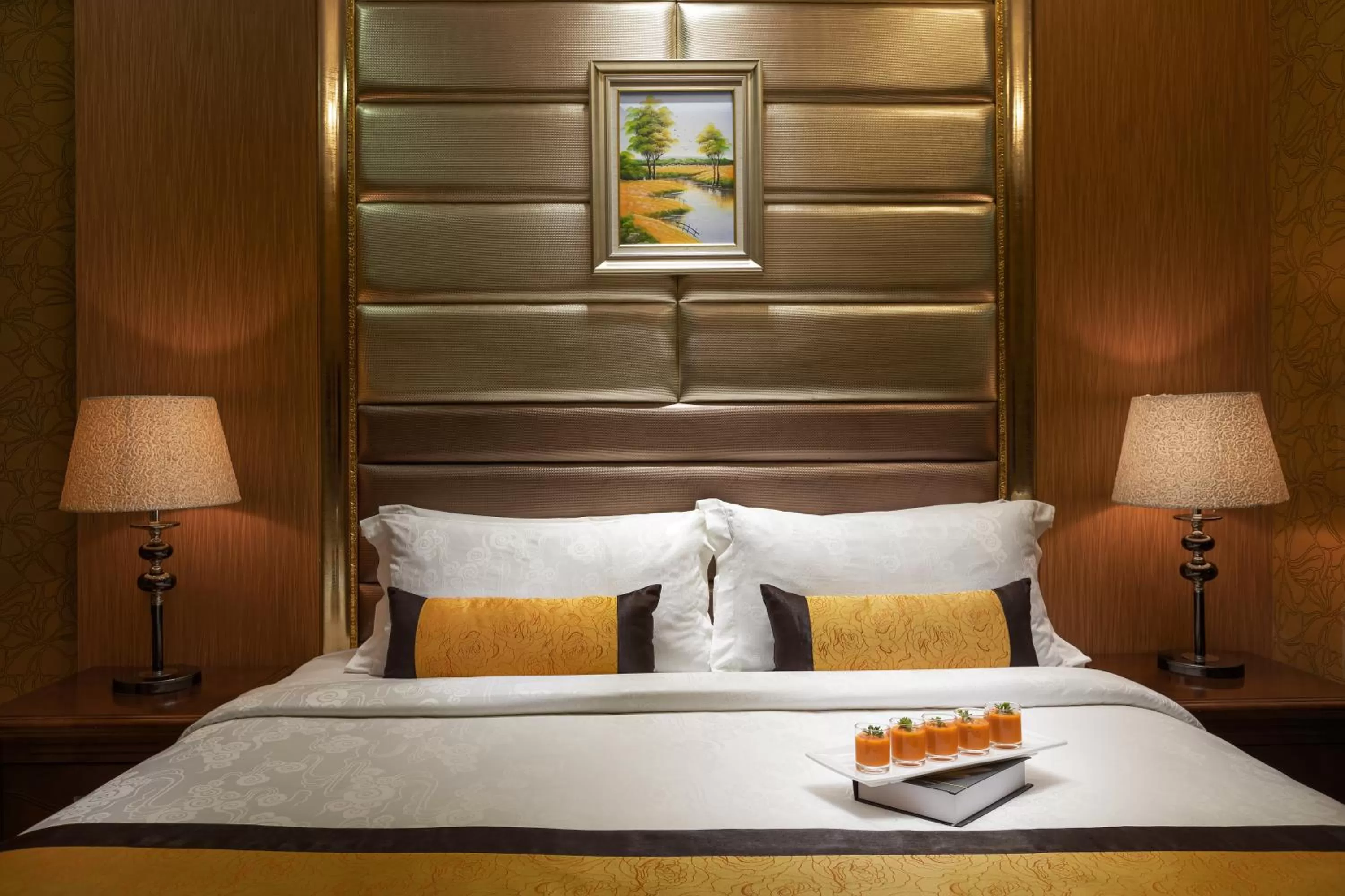 Bed in Best Western Chinatown Hotel