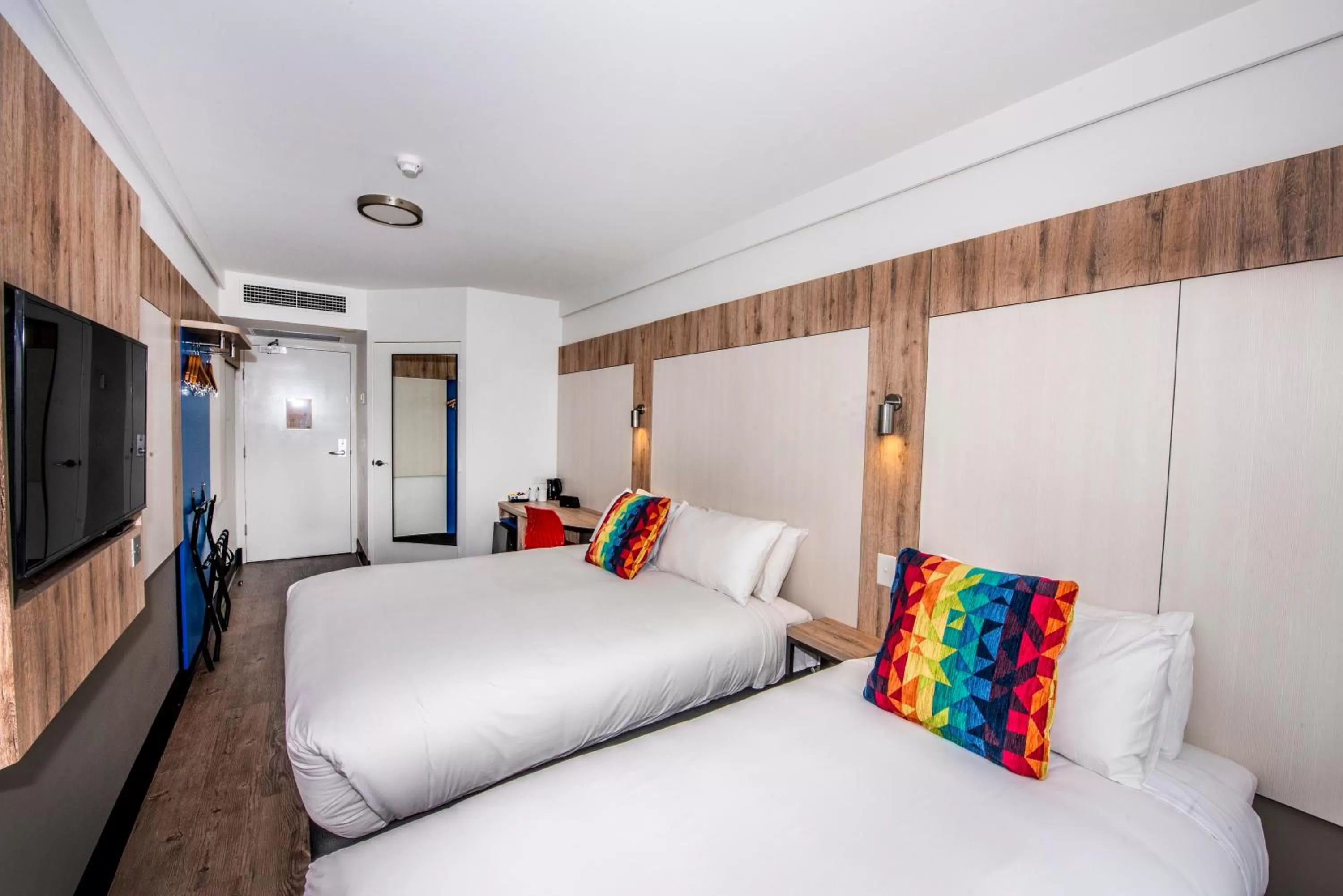 Bedroom, Bed in ibis budget Sydney Airport