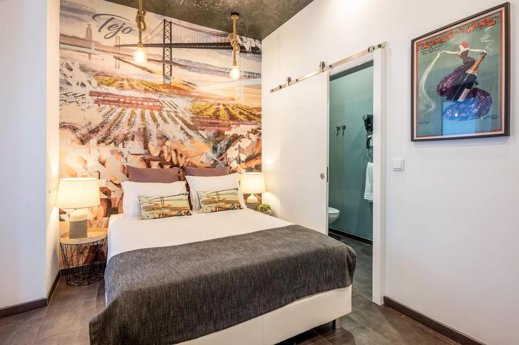 Bed in Lisbon Wine House - Rooms & Suites