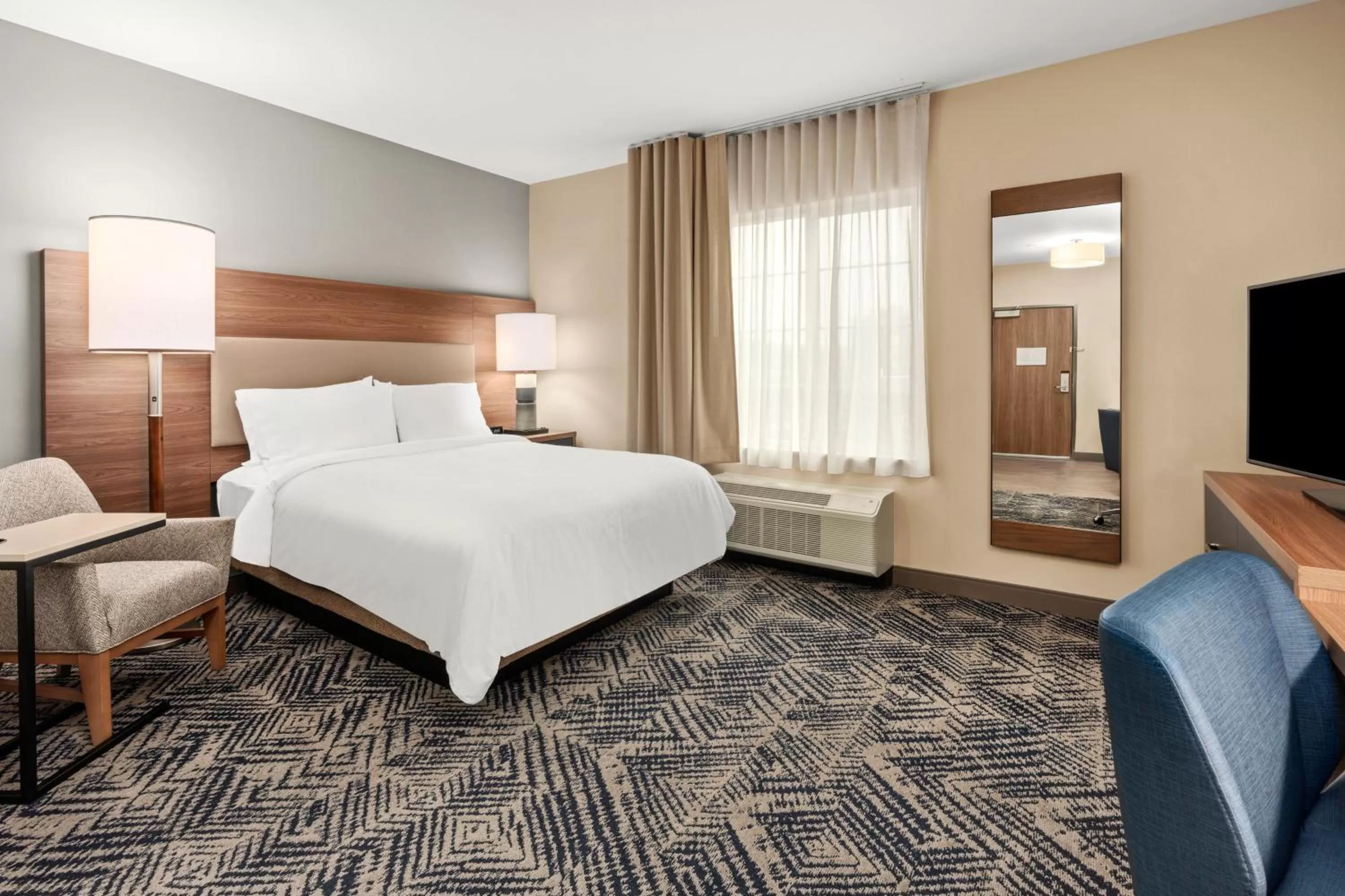 Photo of the whole room, Bed in Candlewood Suites Sumner Puyallup Area by IHG
