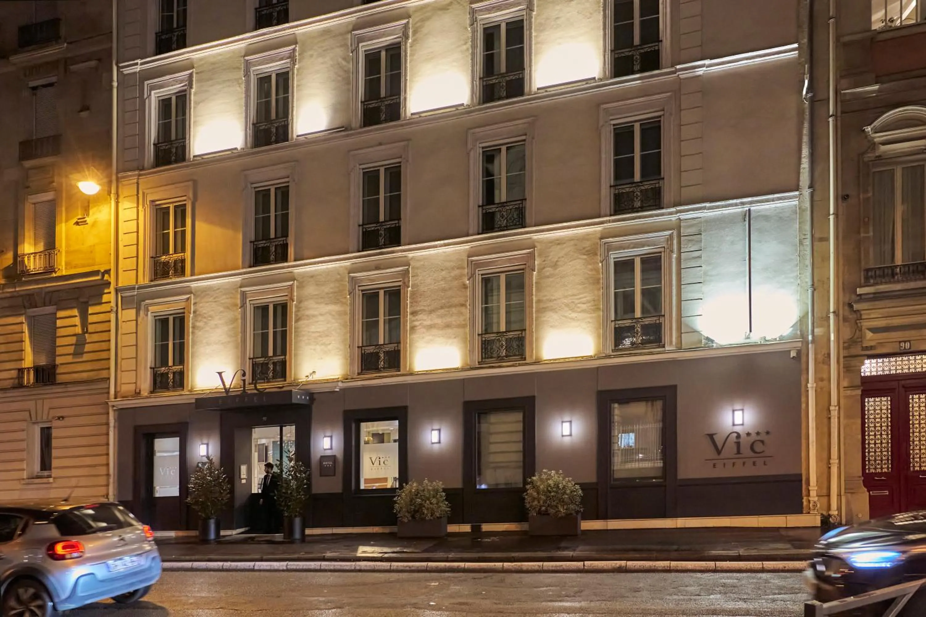 Facade/entrance in Hôtel Vic Eiffel