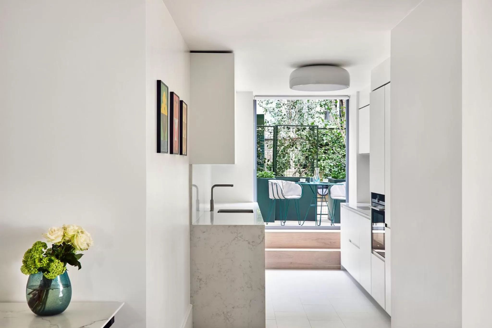 Photo of the whole room in COMO Metropolitan London