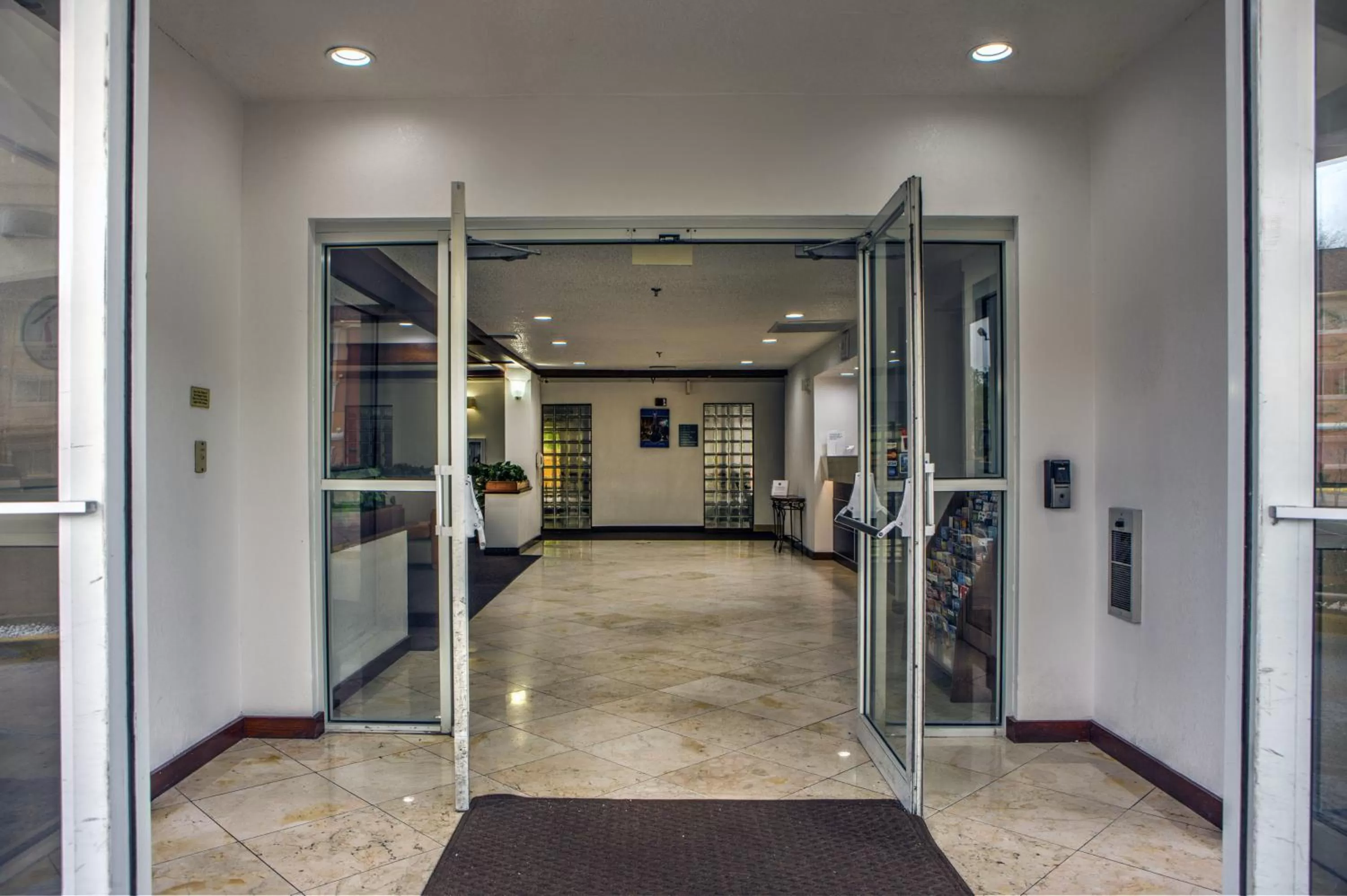 Lobby or reception in Motel 6-Dallas, TX - Northwest