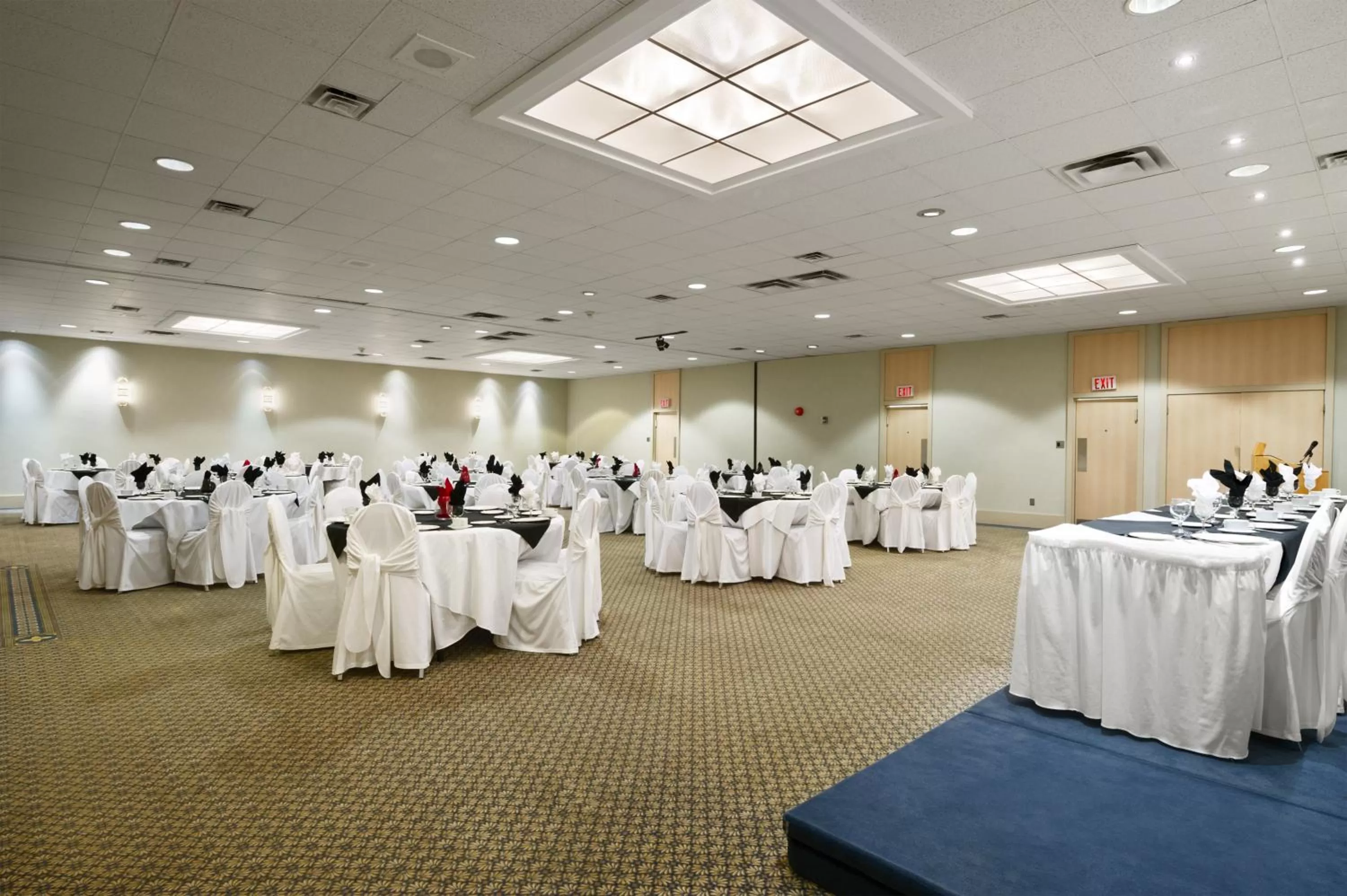 Banquet/Function facilities in Ramada by Wyndham Trenton