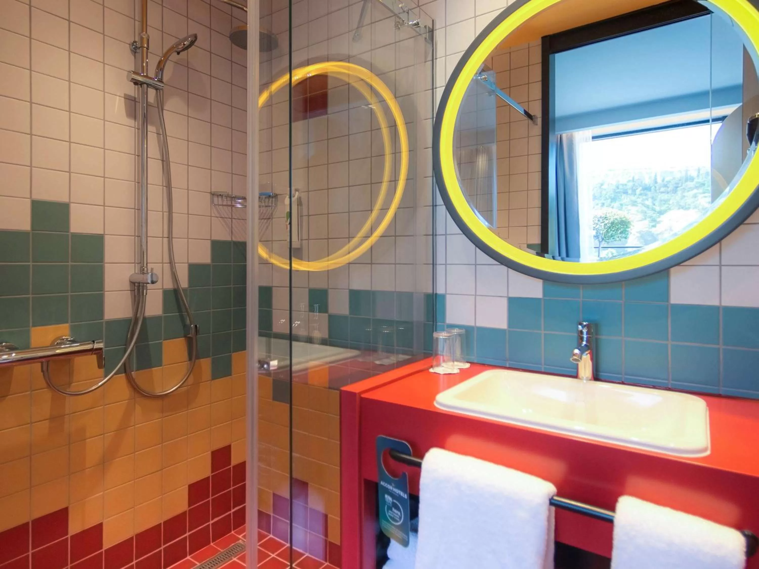 Photo of the whole room in ibis Styles Tbilisi Center