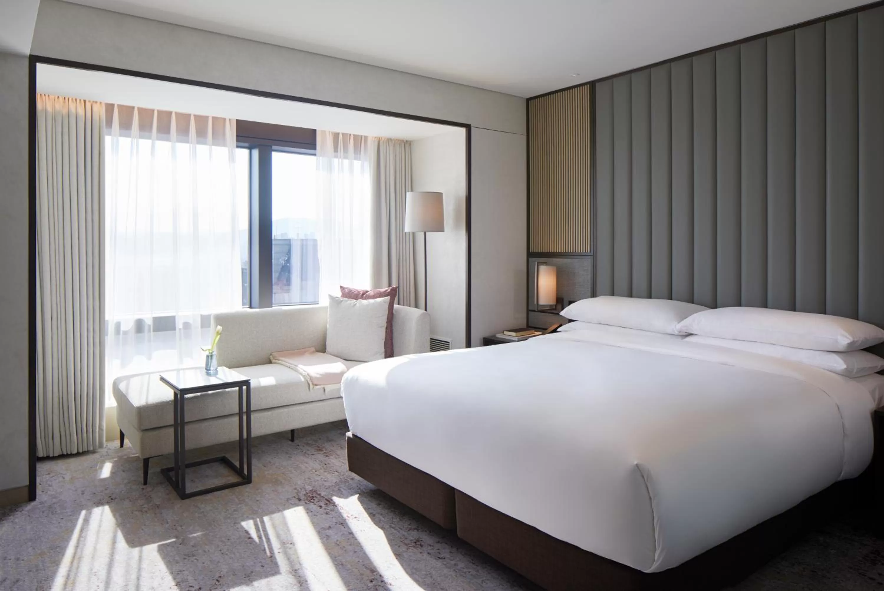 Bed in Grand InterContinental Seoul Parnas by IHG