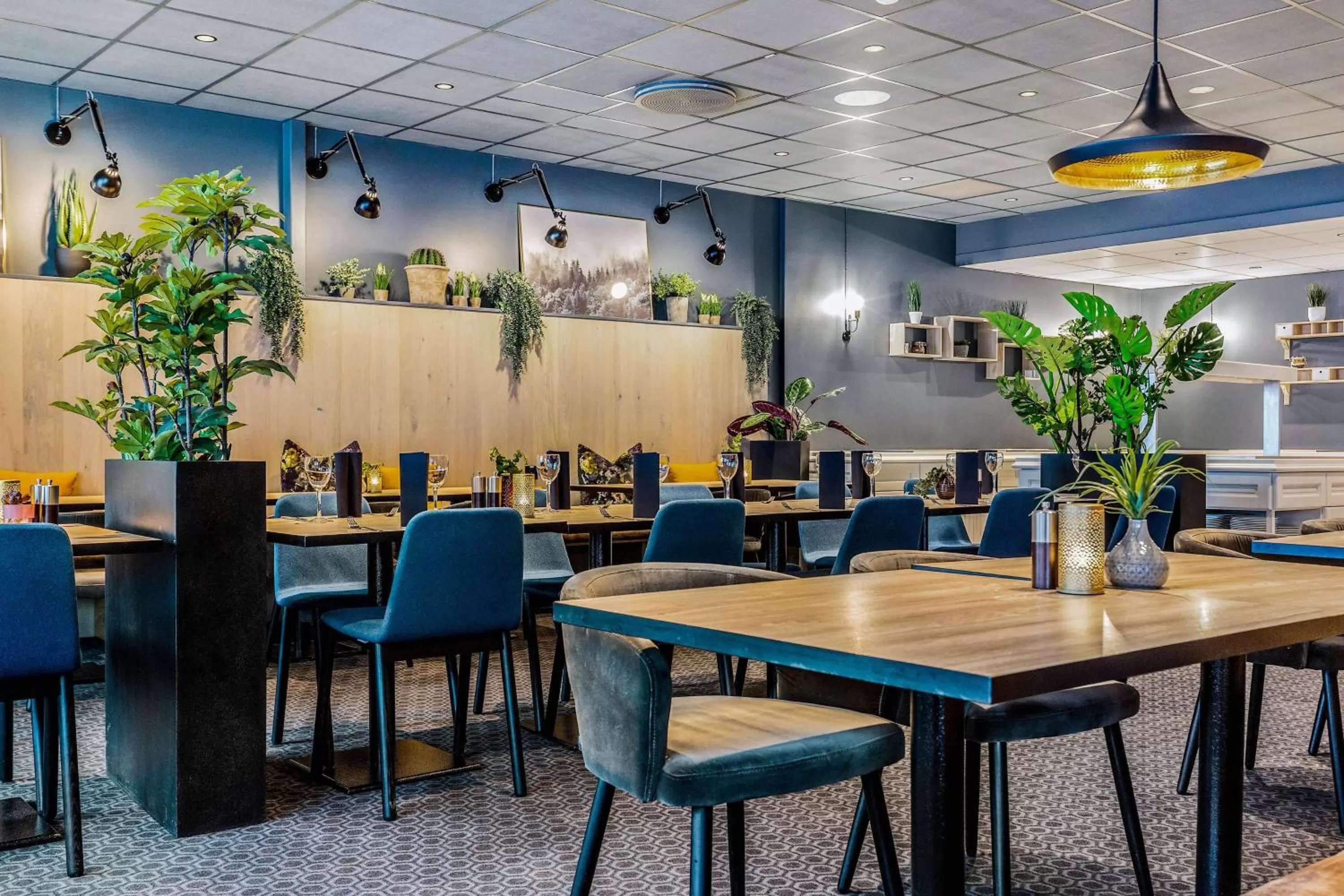 Restaurant/places to eat in Thon Partner Hotel Central