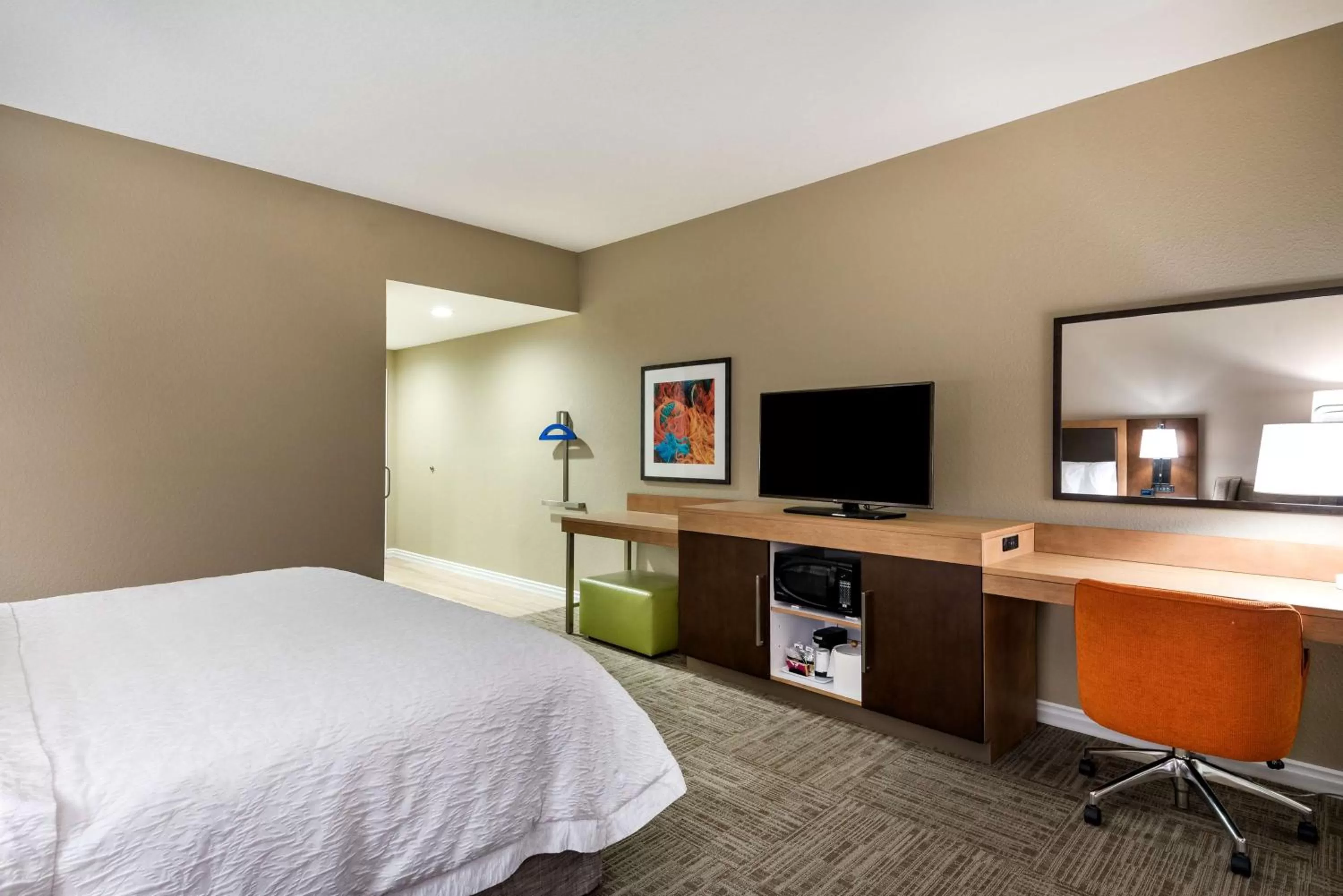Bedroom, Bed in Hampton Inn & Suites West Melbourne-Palm Bay Road