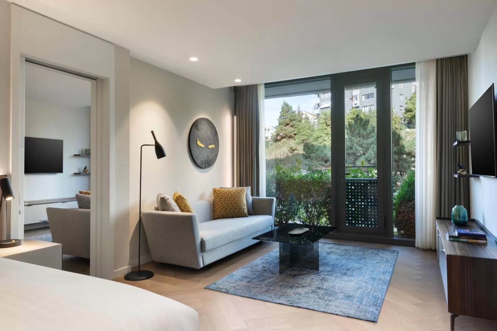 Living room, Bed in Marriott Executive Apartments Istanbul Fulya