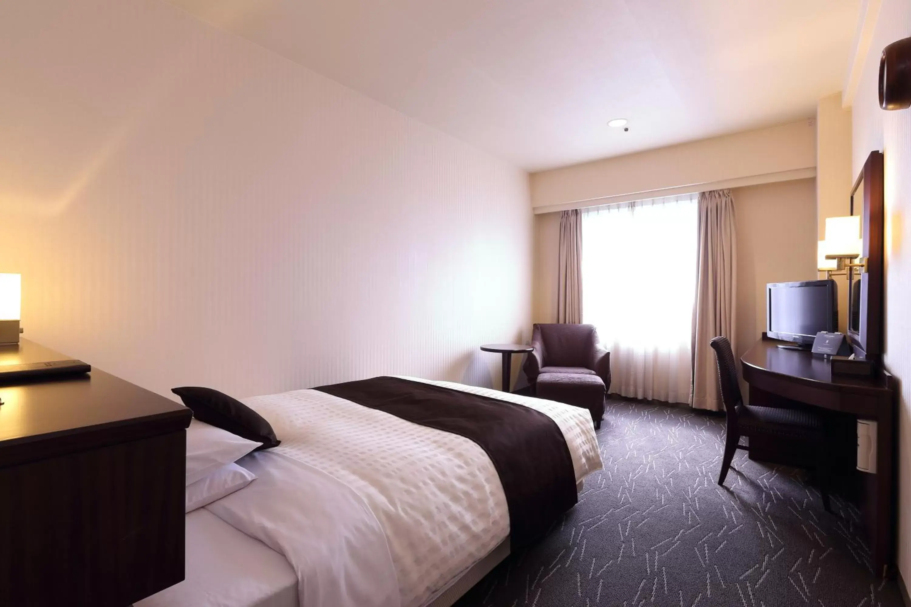 Double Room with Small Double Bed - Non-Smoking in Nishitetsu Grand Hotel Double Room with Small Double Bed - Non-Smoking in Nishitetsu Grand Hotel