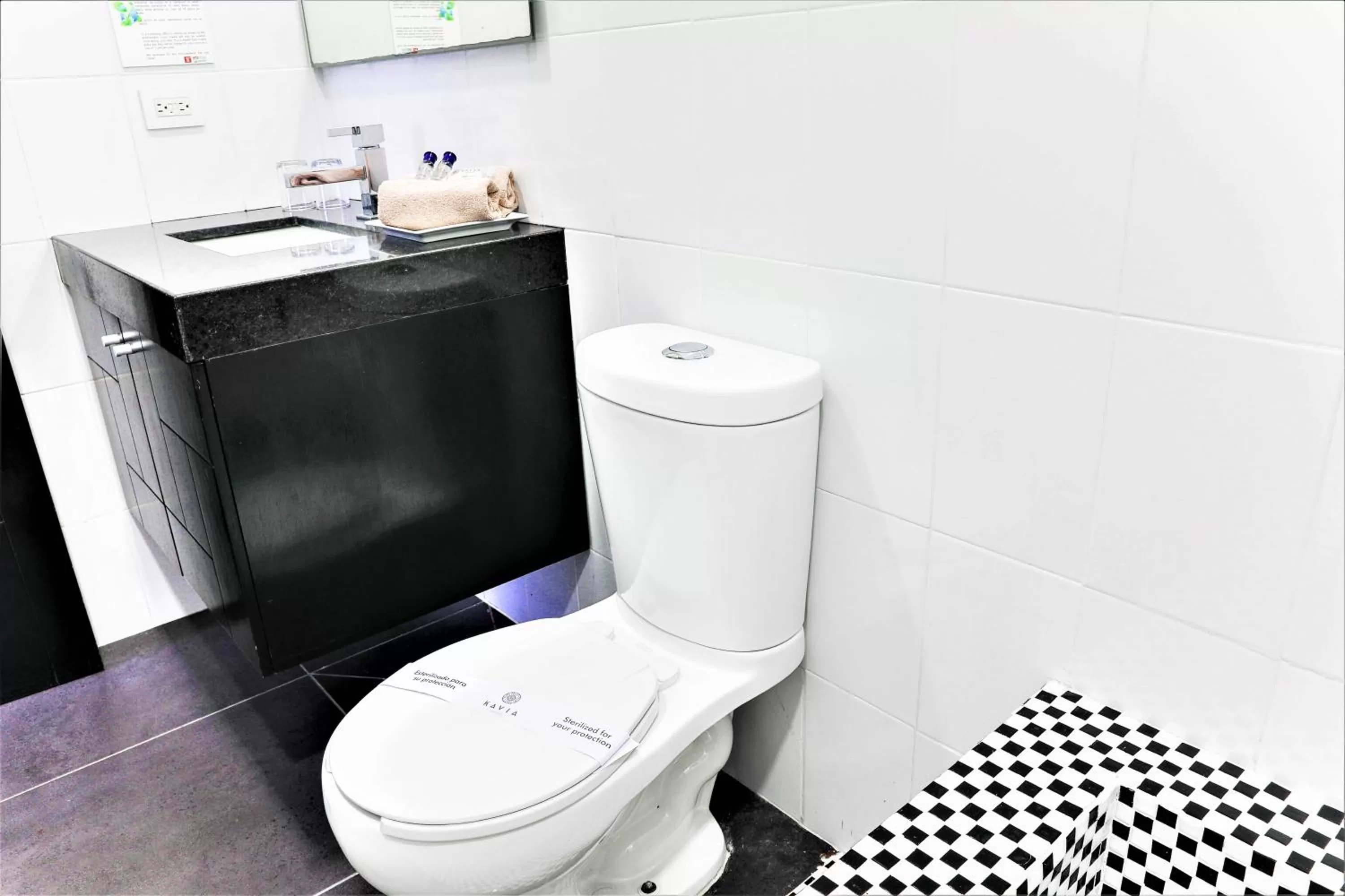 Bathroom in Hotel Colonial Playa del Carmen