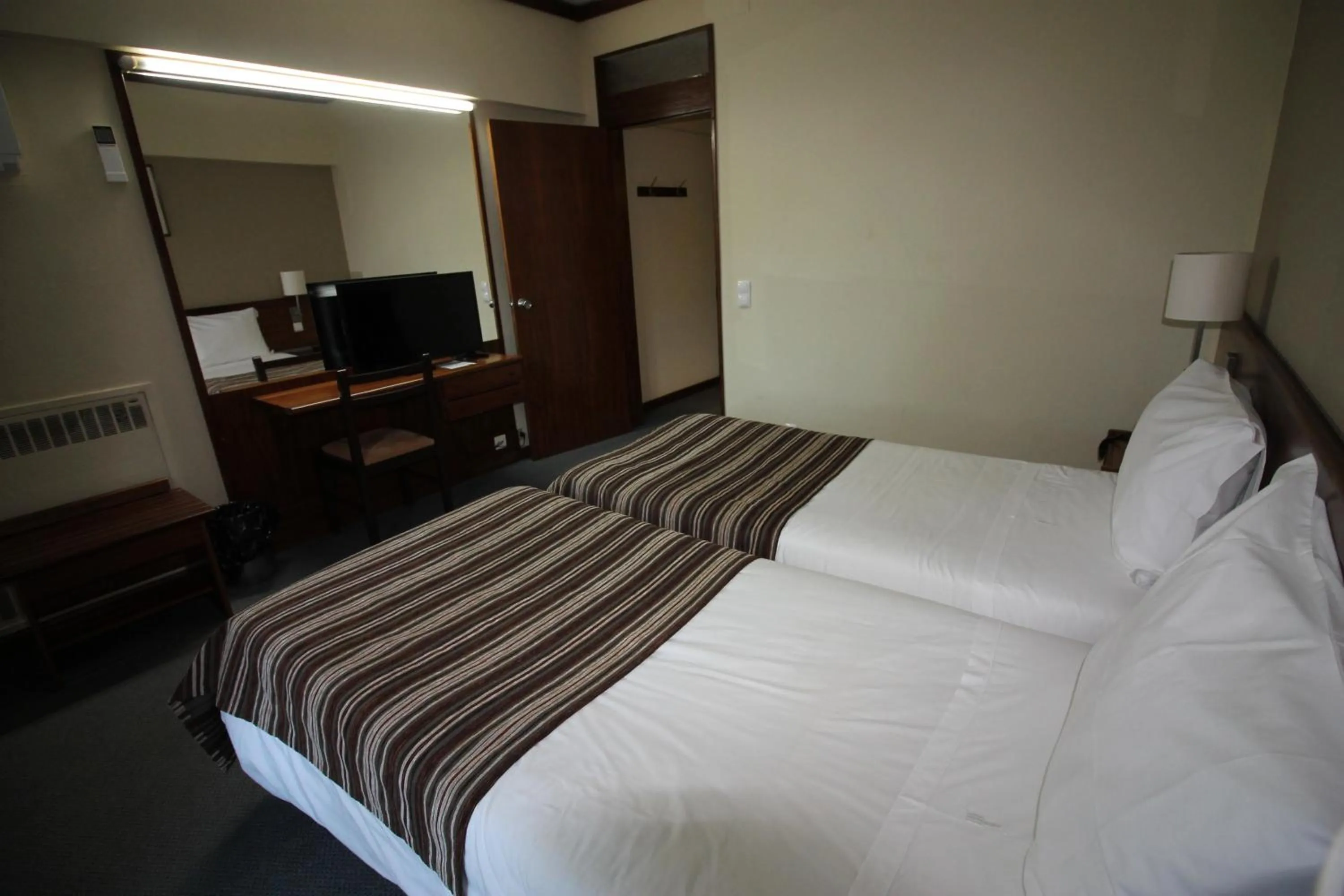 Property building, Bed in Hotel Senhora do Castelo