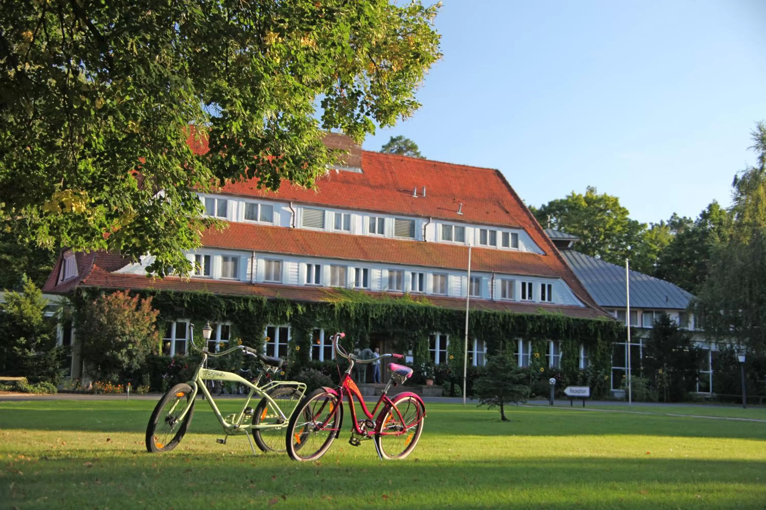 Facade/entrance in Hotel Döllnsee-Schorfheide