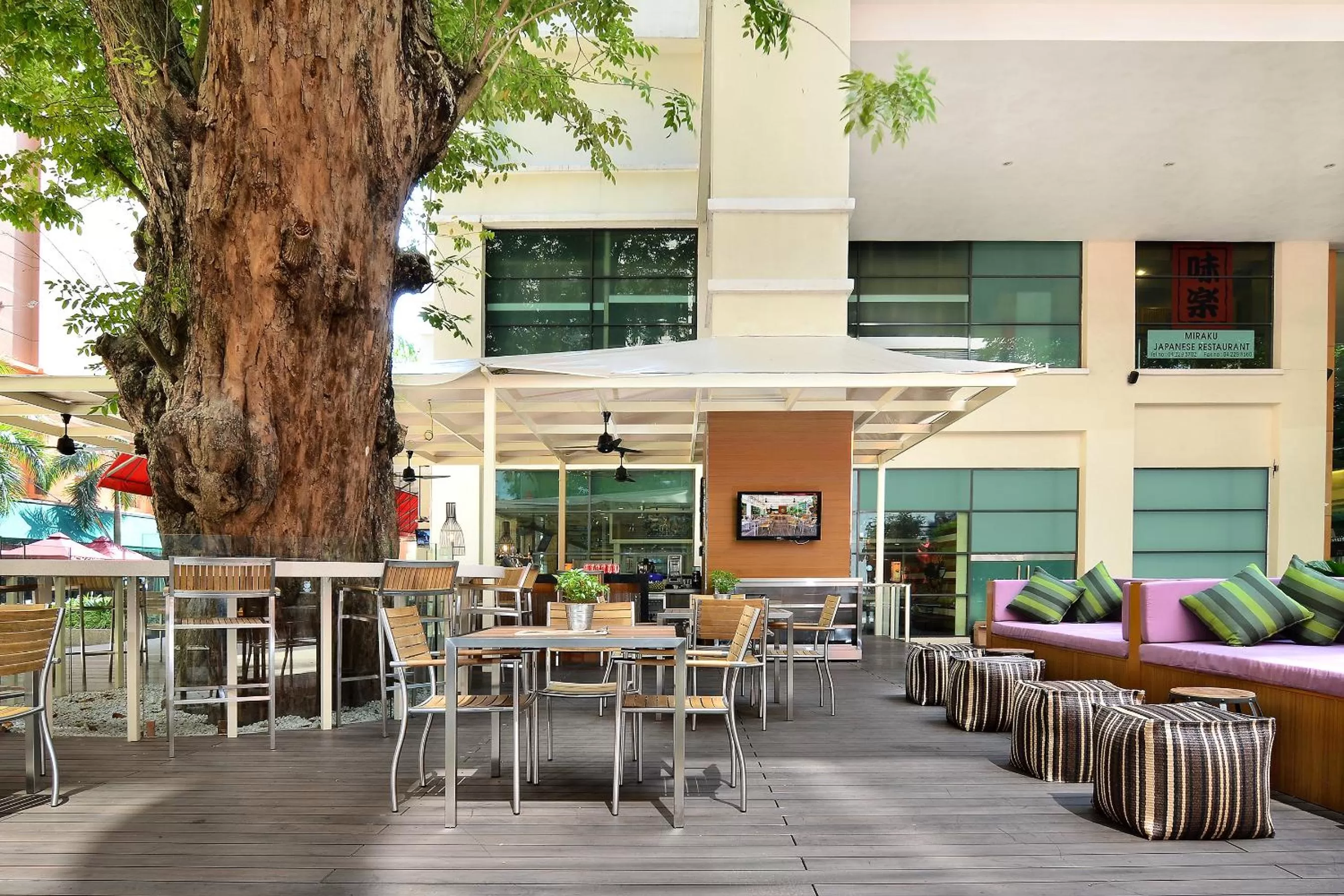 Lounge or bar in G Hotel Gurney