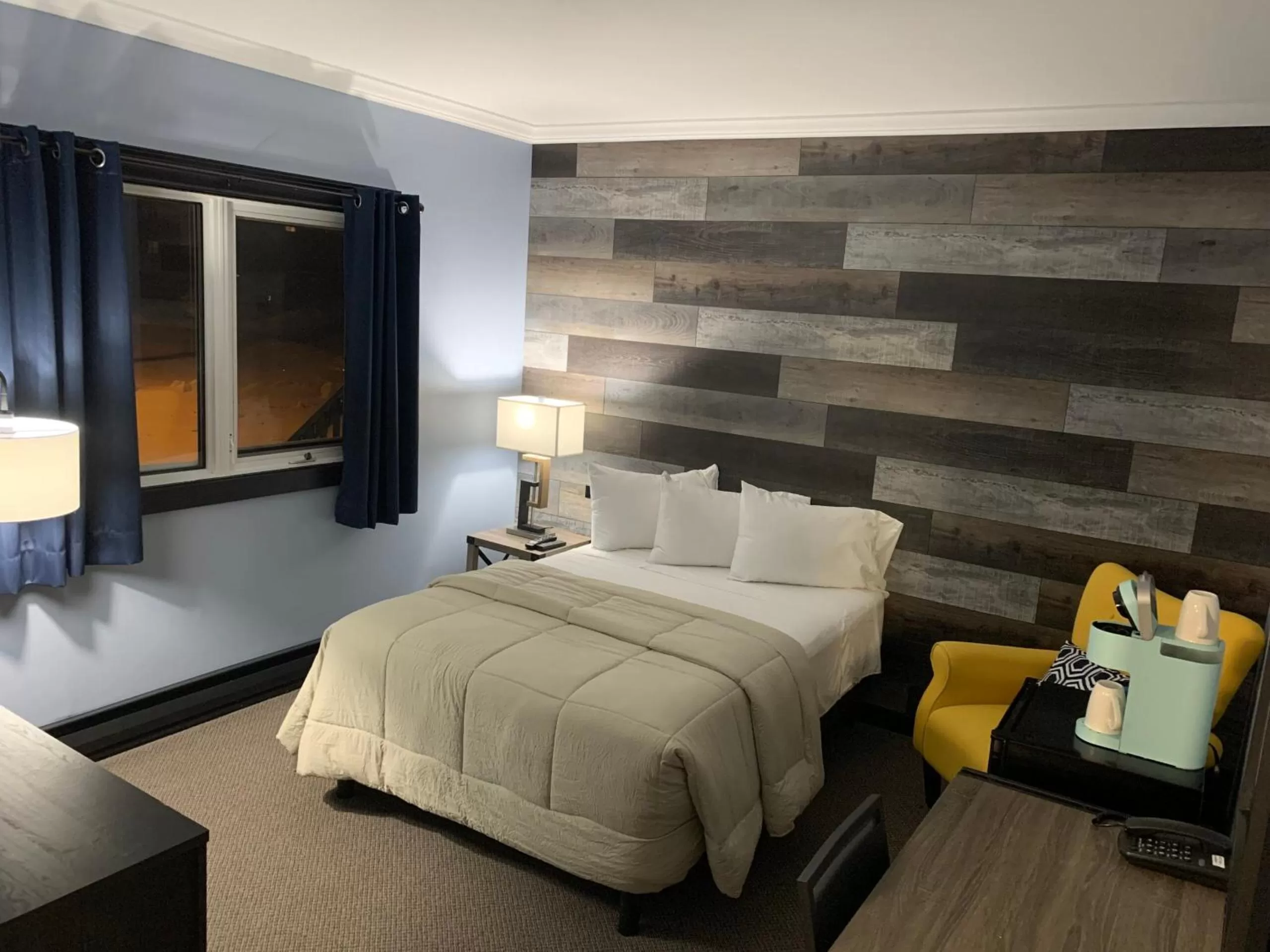 Double or Twin Room in Acadian Hotel