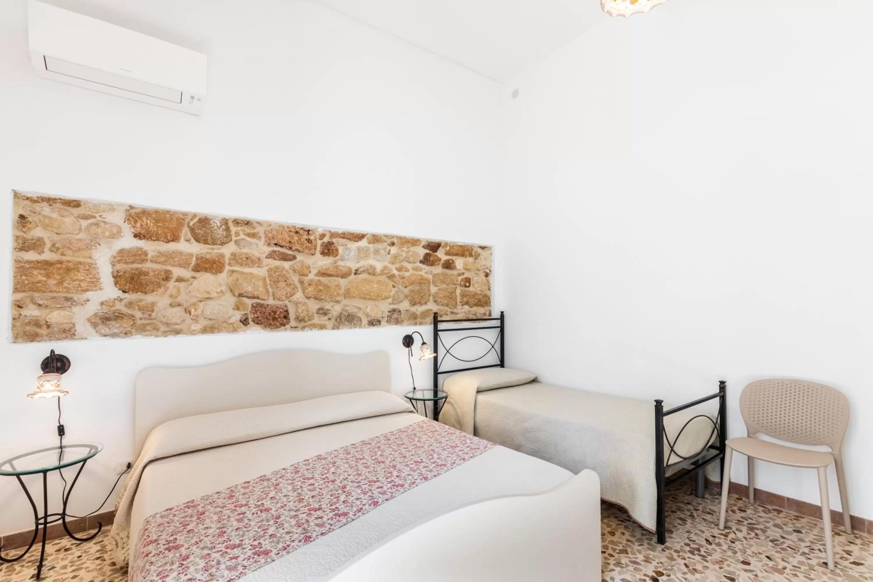 Bedroom, Bed in Morfeo Charming Rooms & Relax