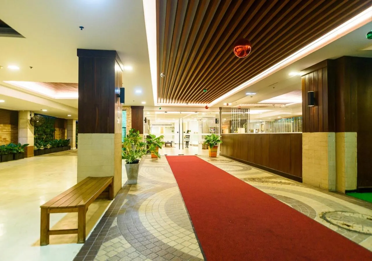 Property building in Lohas Residences Sukhumvit 2