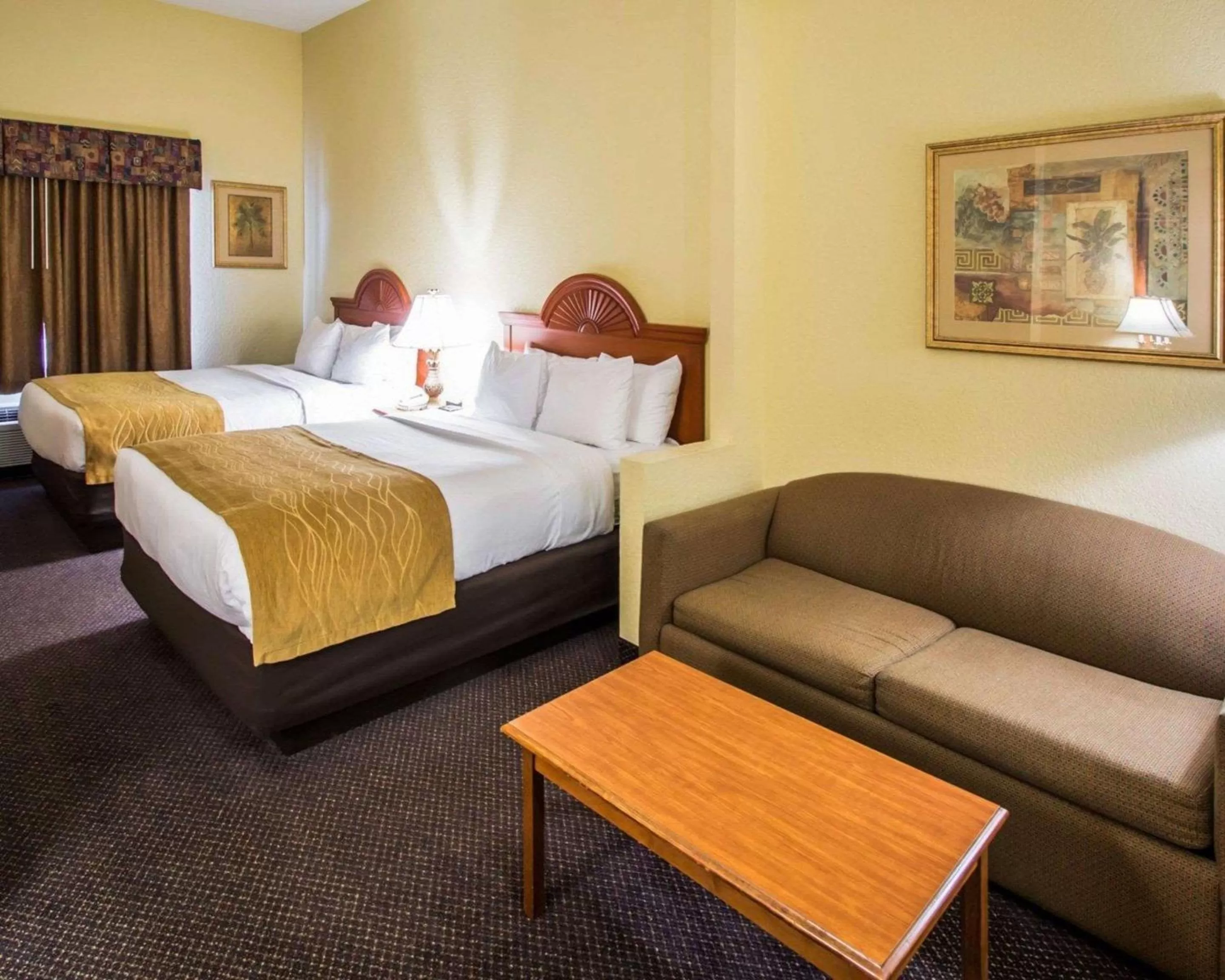 Photo of the whole room, Bed in Comfort Inn & Suites Jupiter I-95