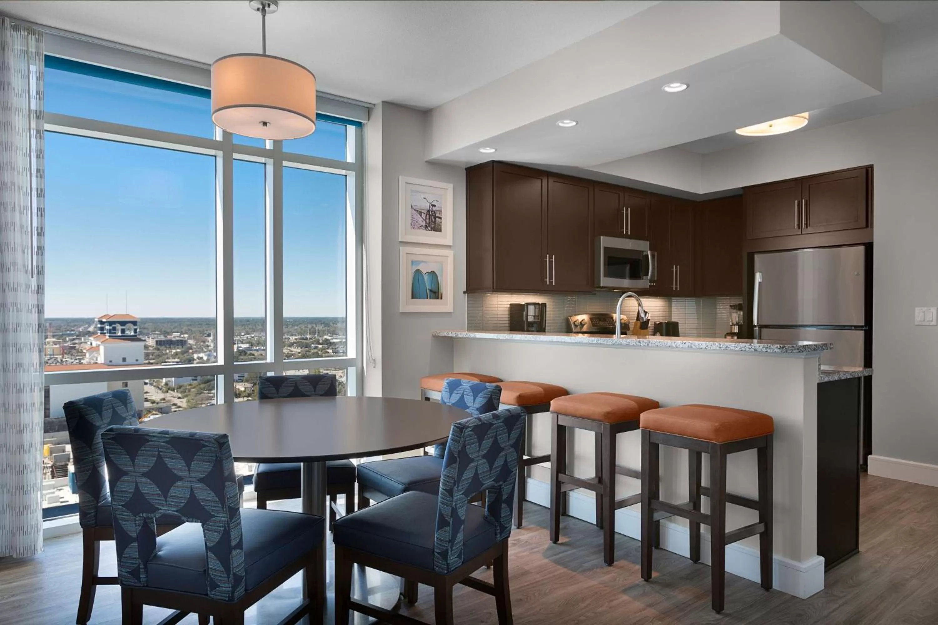 Kitchen or kitchenette in Hilton Grand Vacations Club Ocean 22 Myrtle Beach