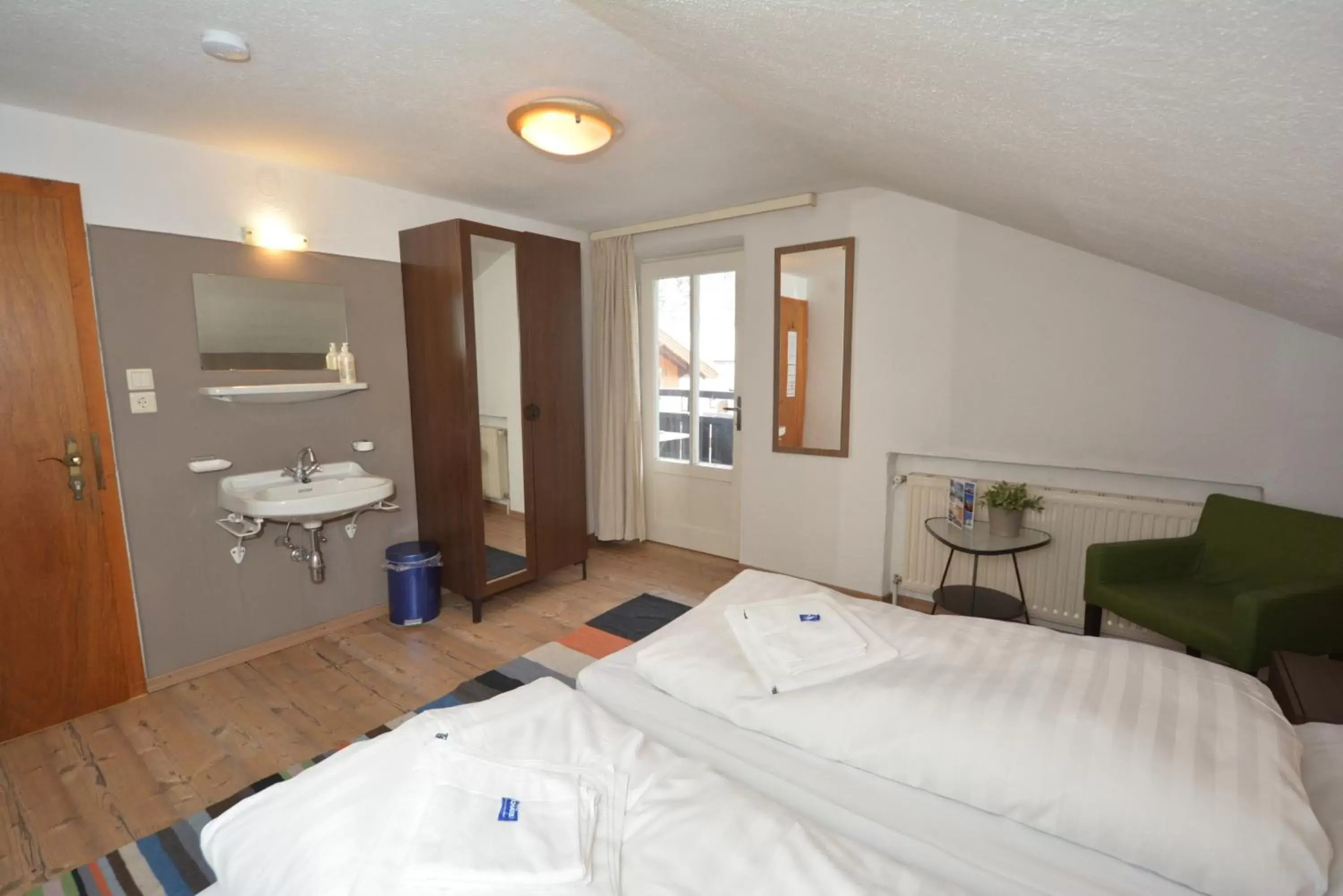 Double Room with Shared Bathroom in Haus Irmgard by Châtel Reizen Double Room with Shared Bathroom in Haus Irmgard by Châtel Reizen