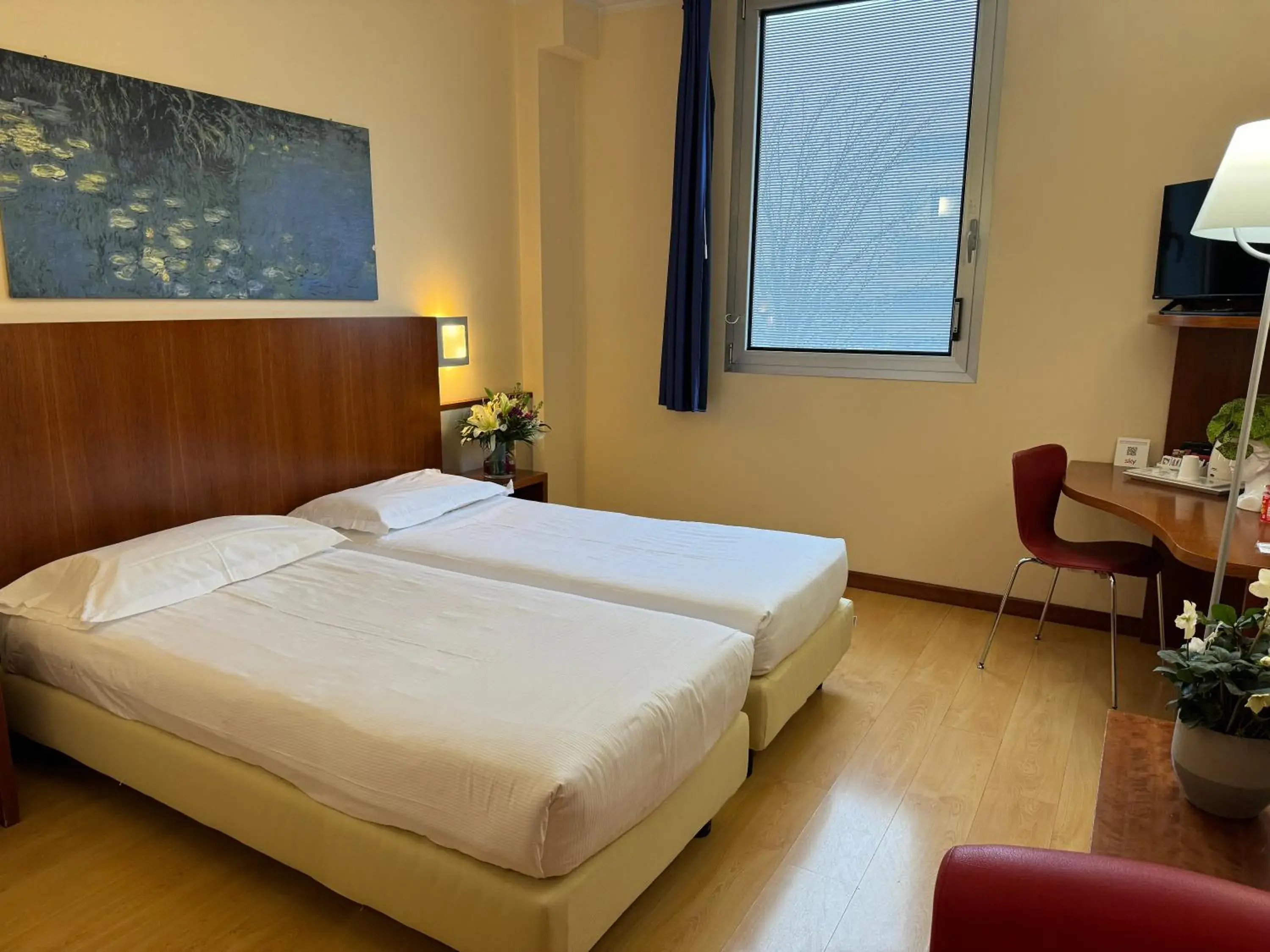 Twin Room in Euro Hotel Twin Room in Euro Hotel