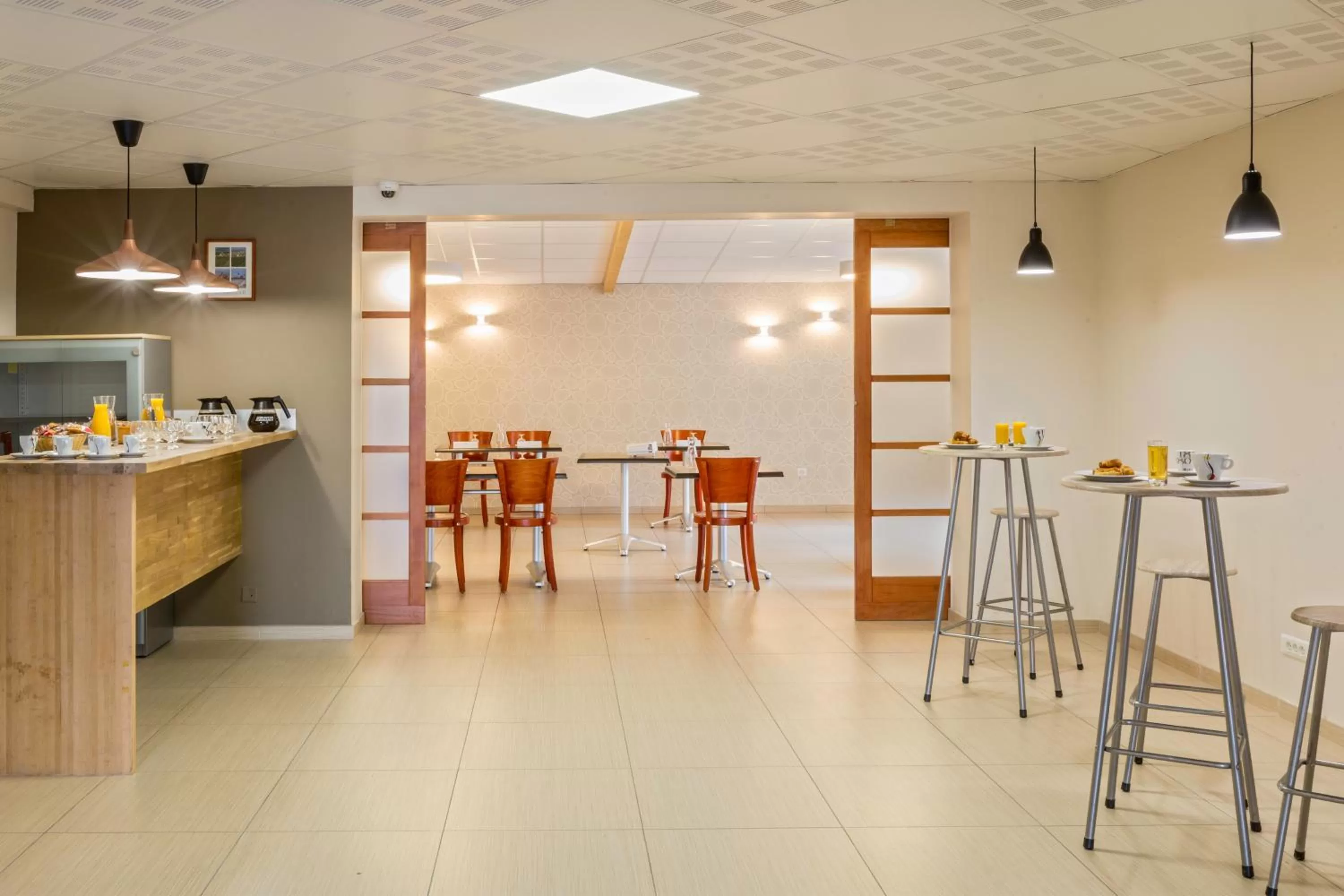 Meeting/conference room in Sure Hotel by Best Western Reims Nord