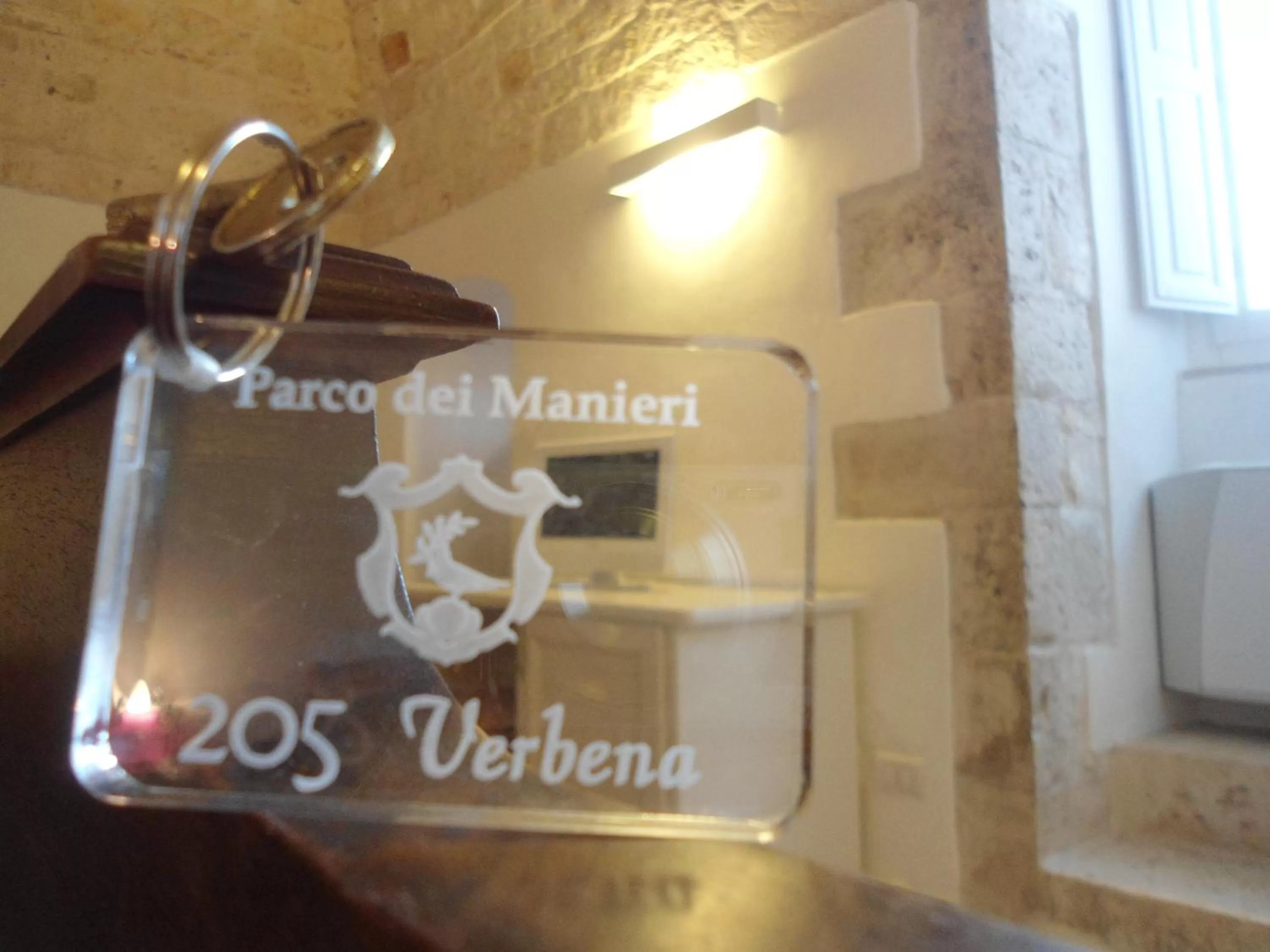 Text overlay in Parco dei Manieri