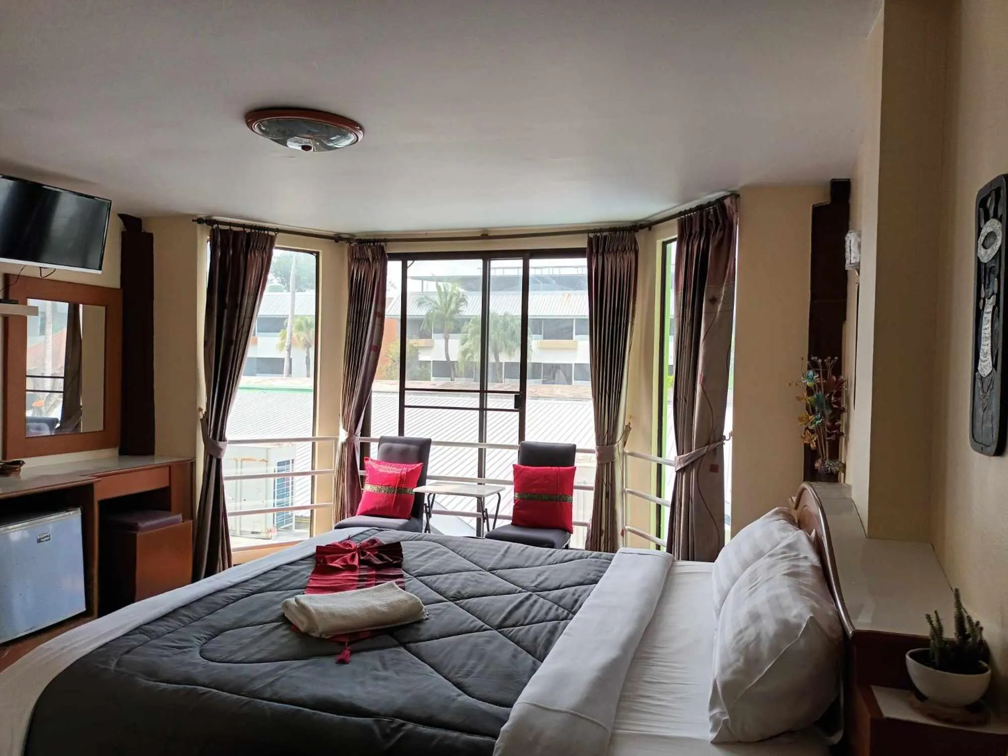 Bed in Patong Rose Guest House 50m to Beach