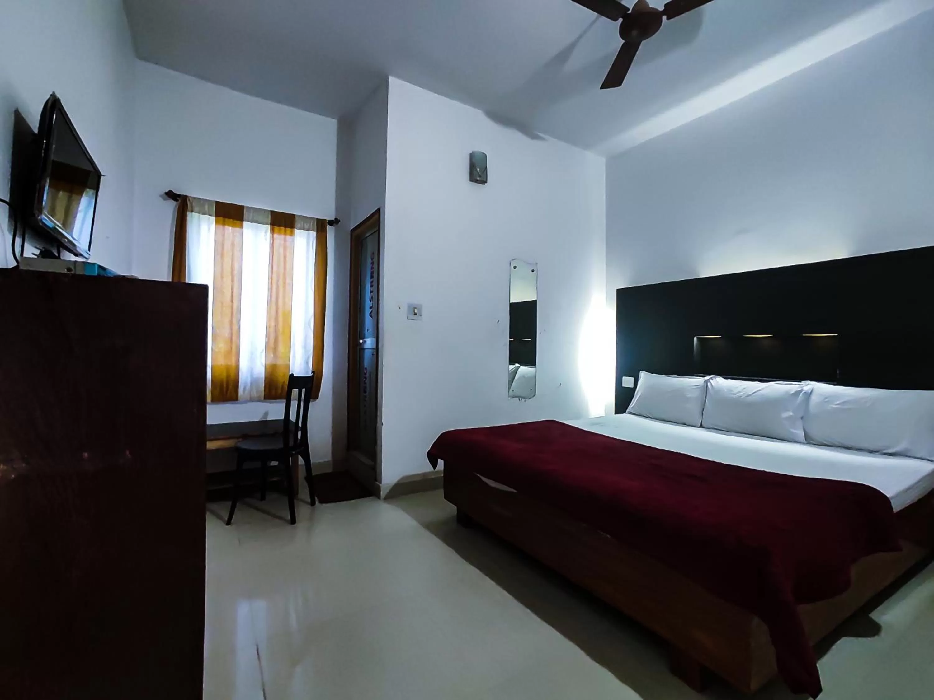 Bedroom, Bed in Hotel Vijay