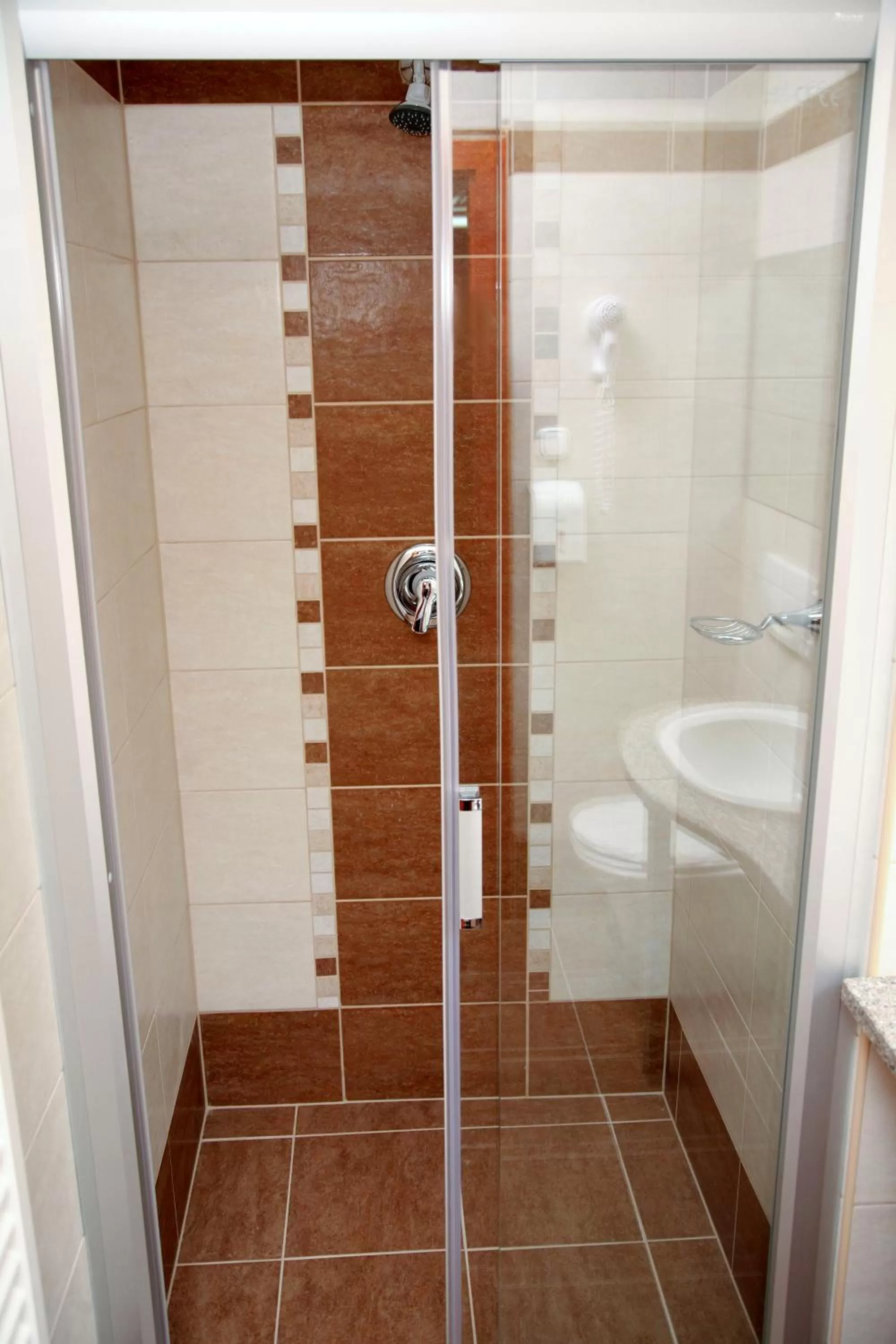 Bathroom in Lugas Hotel