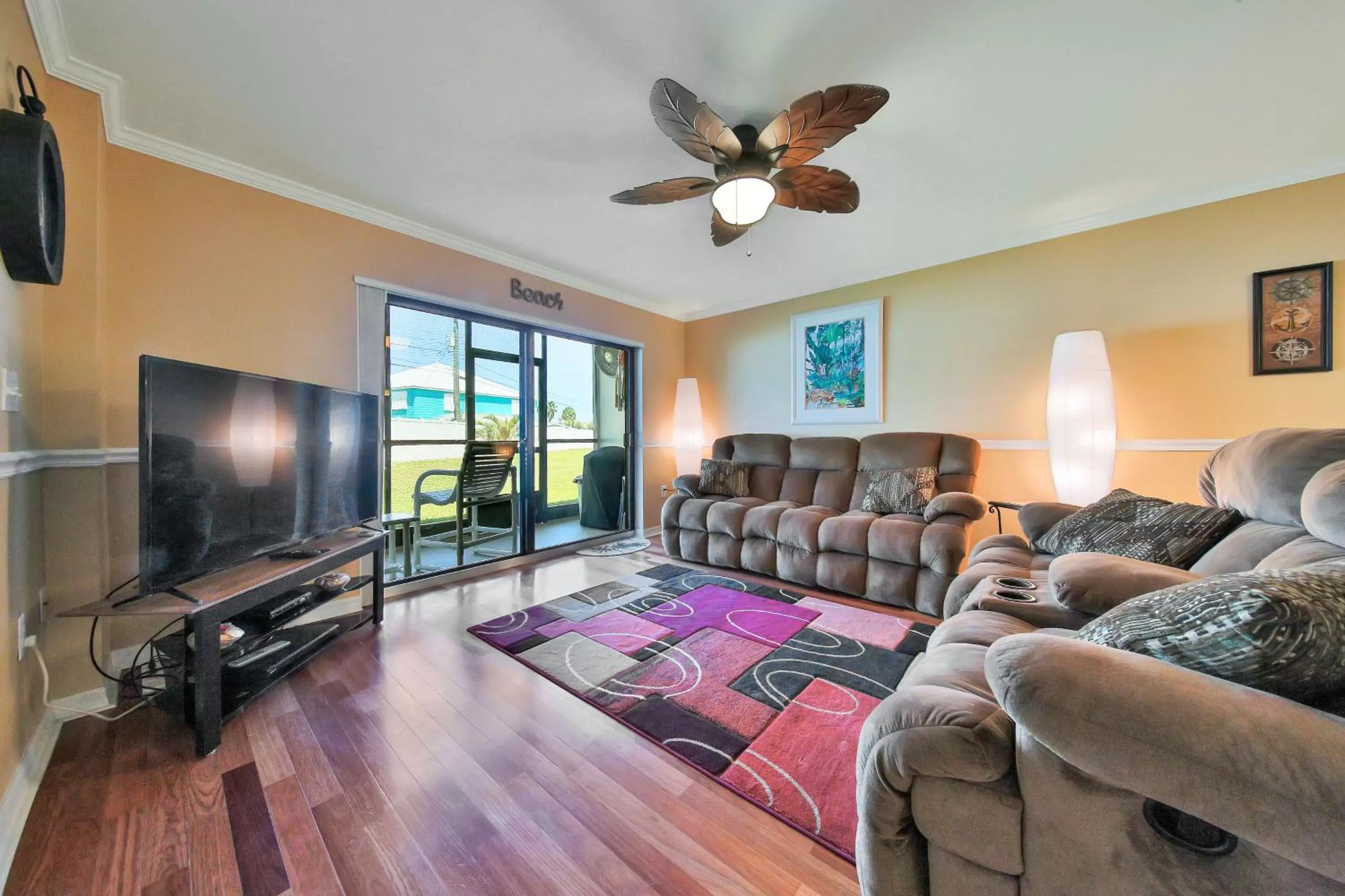 Seating Area in Ocean Village L15